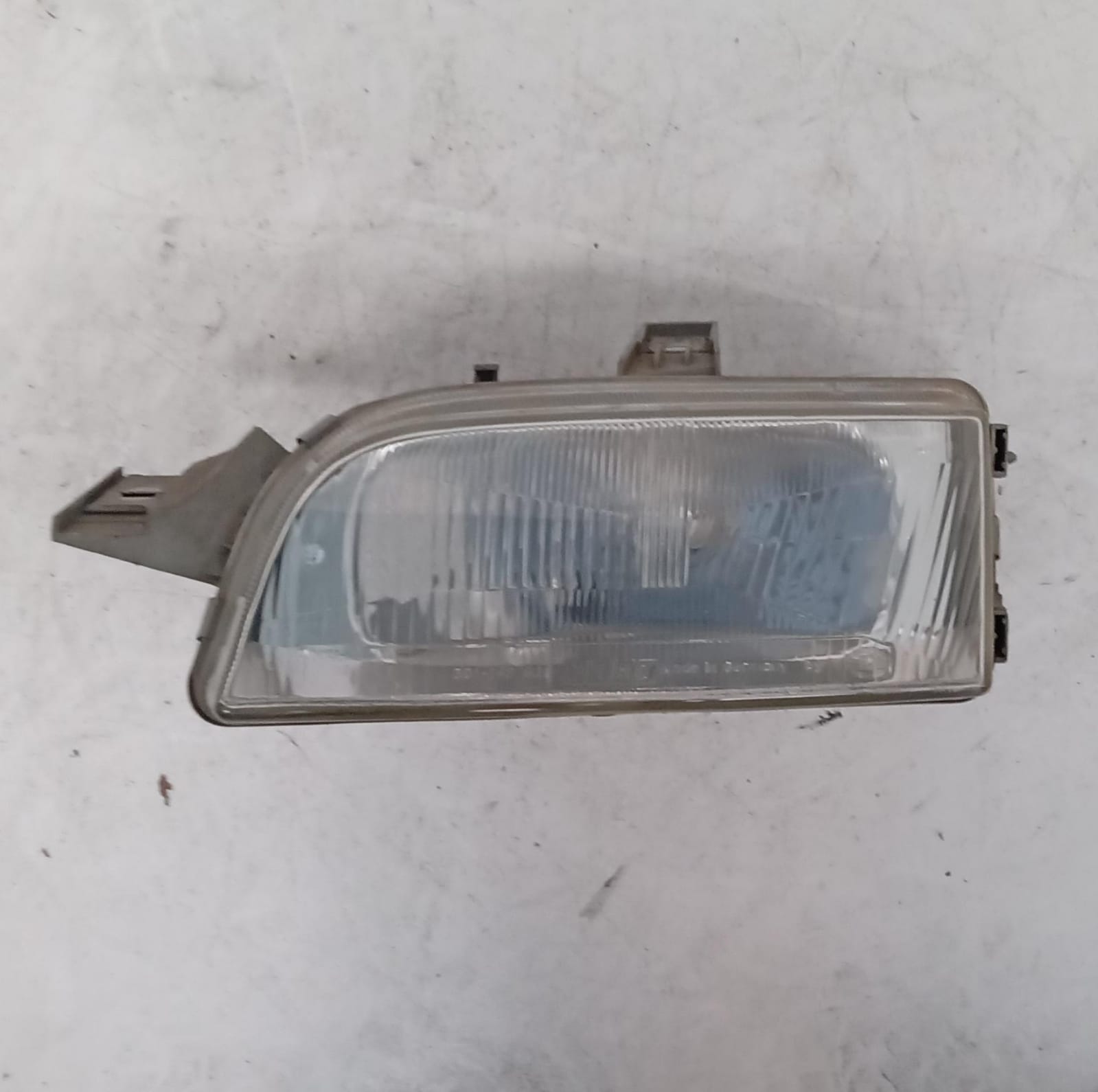 Fanale anteriore sinistro