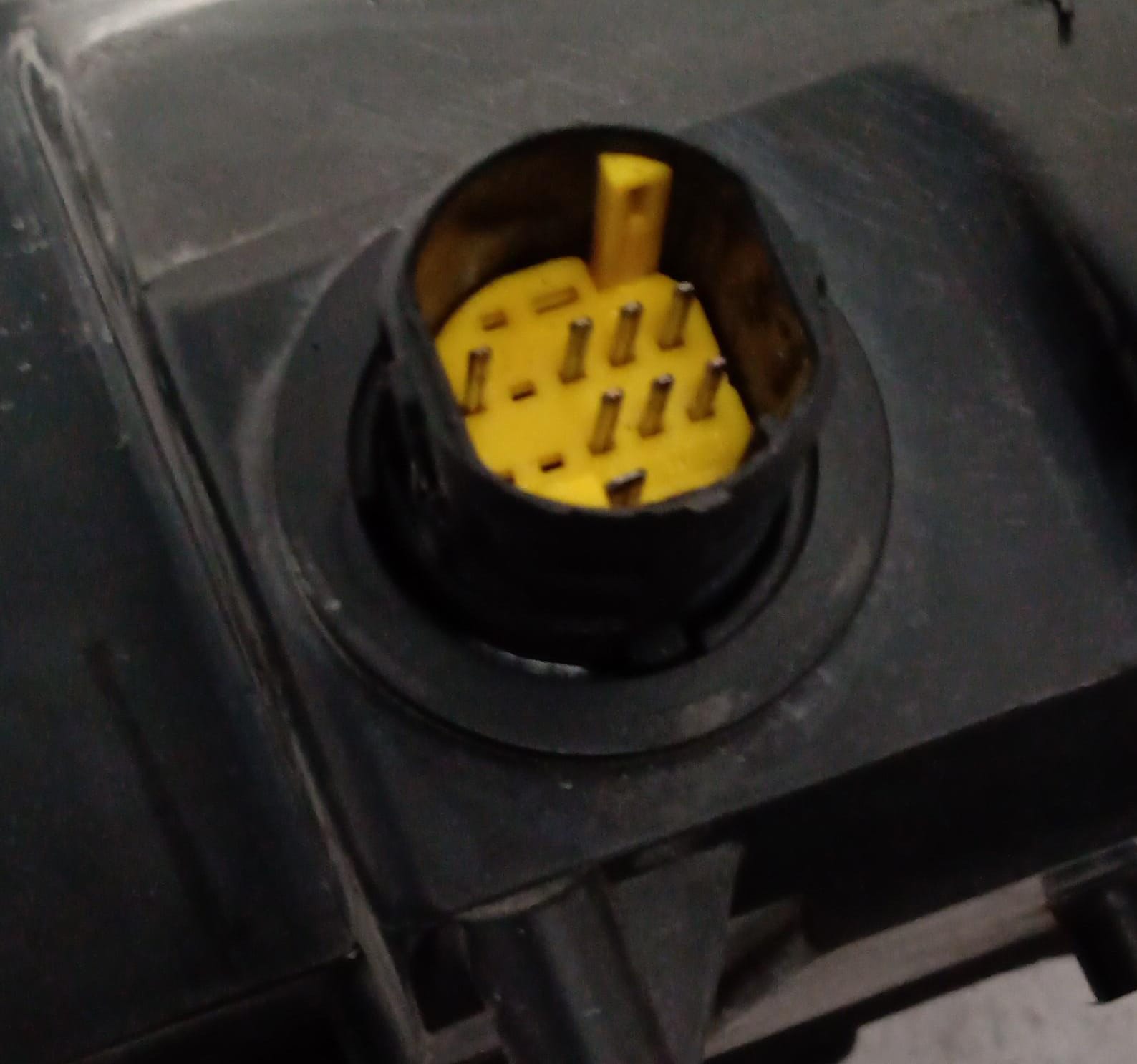 Fanale anteriore sinistro