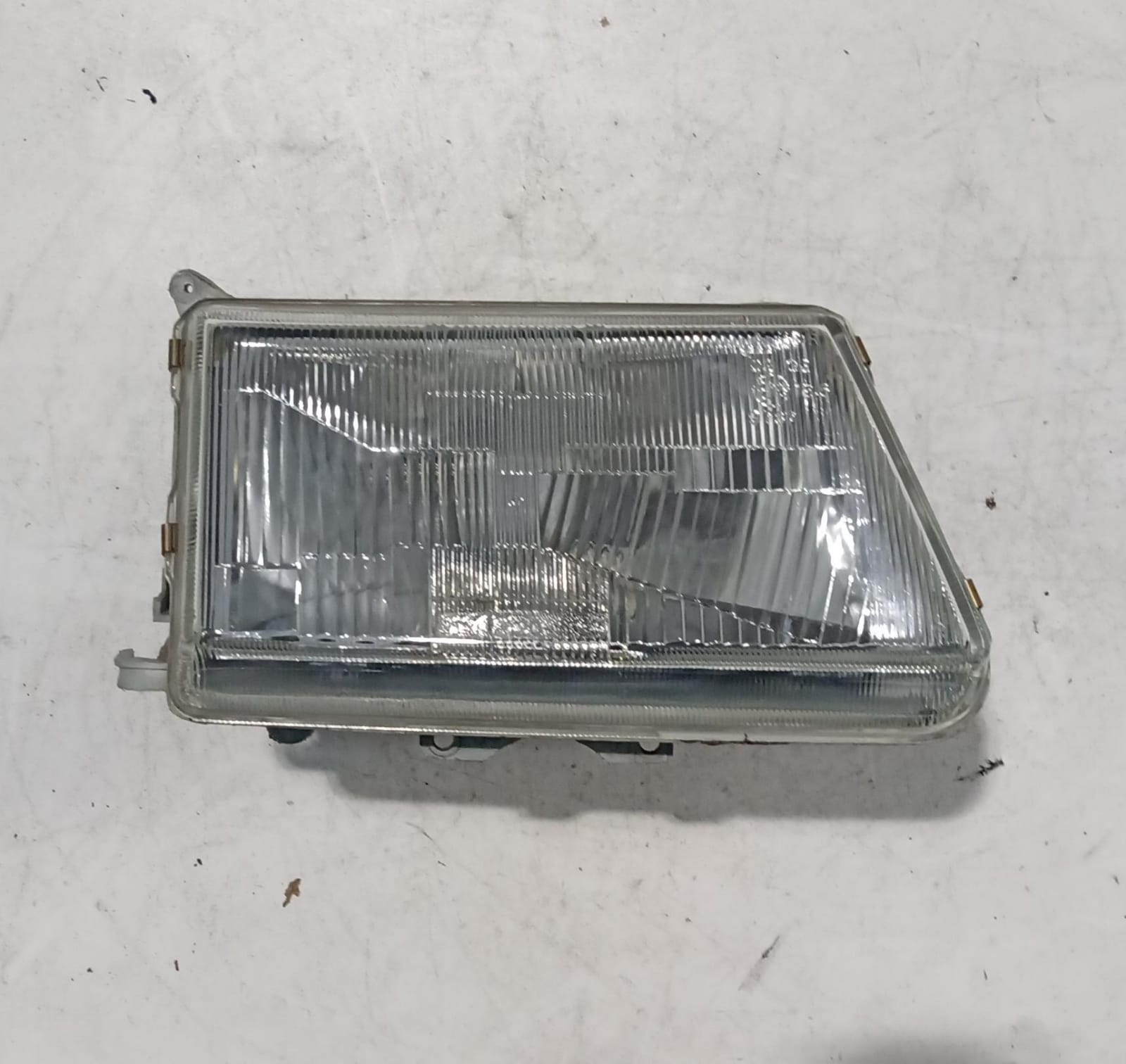 Fanale anteriore destro