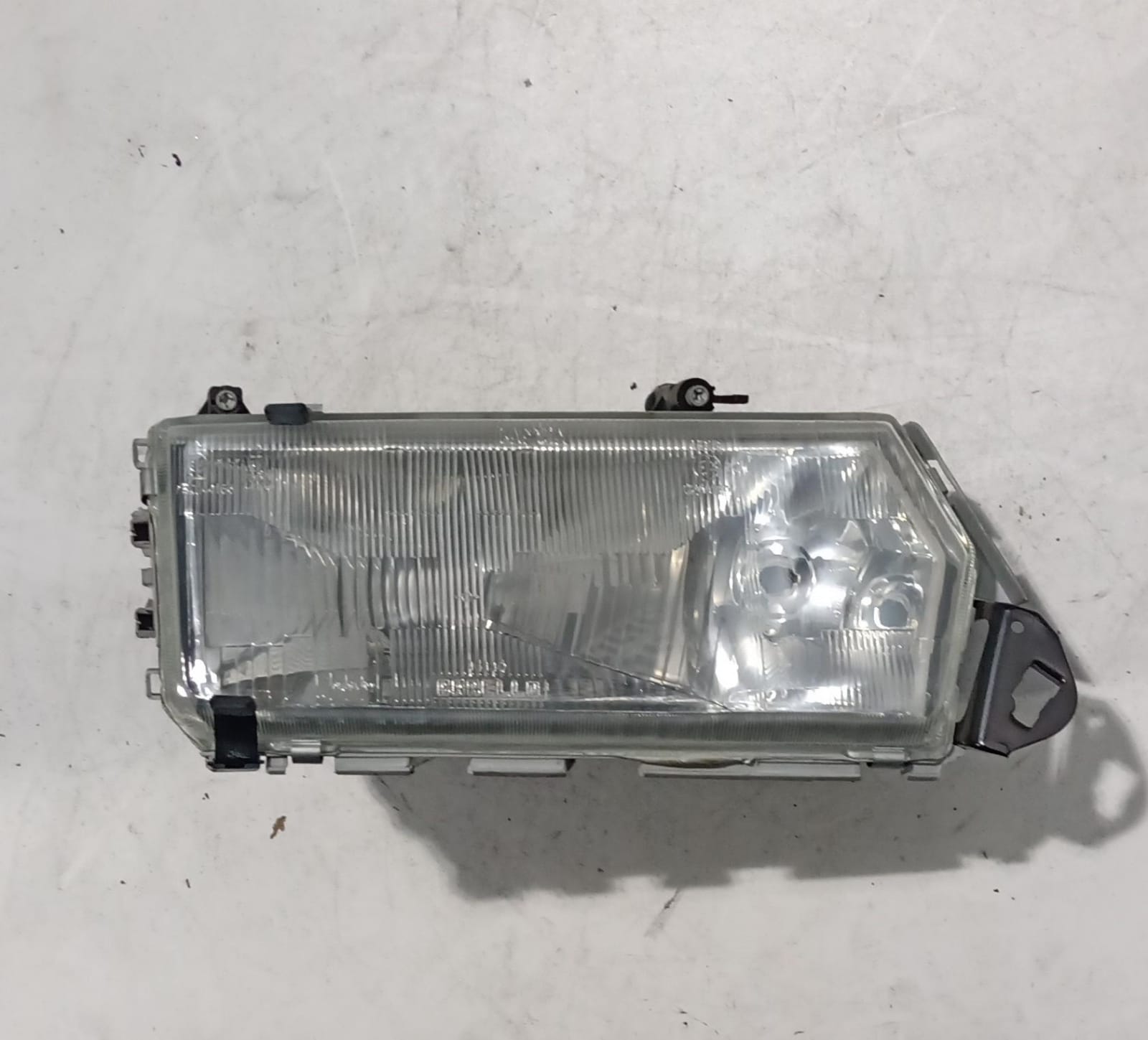 Fanale anteriore destro