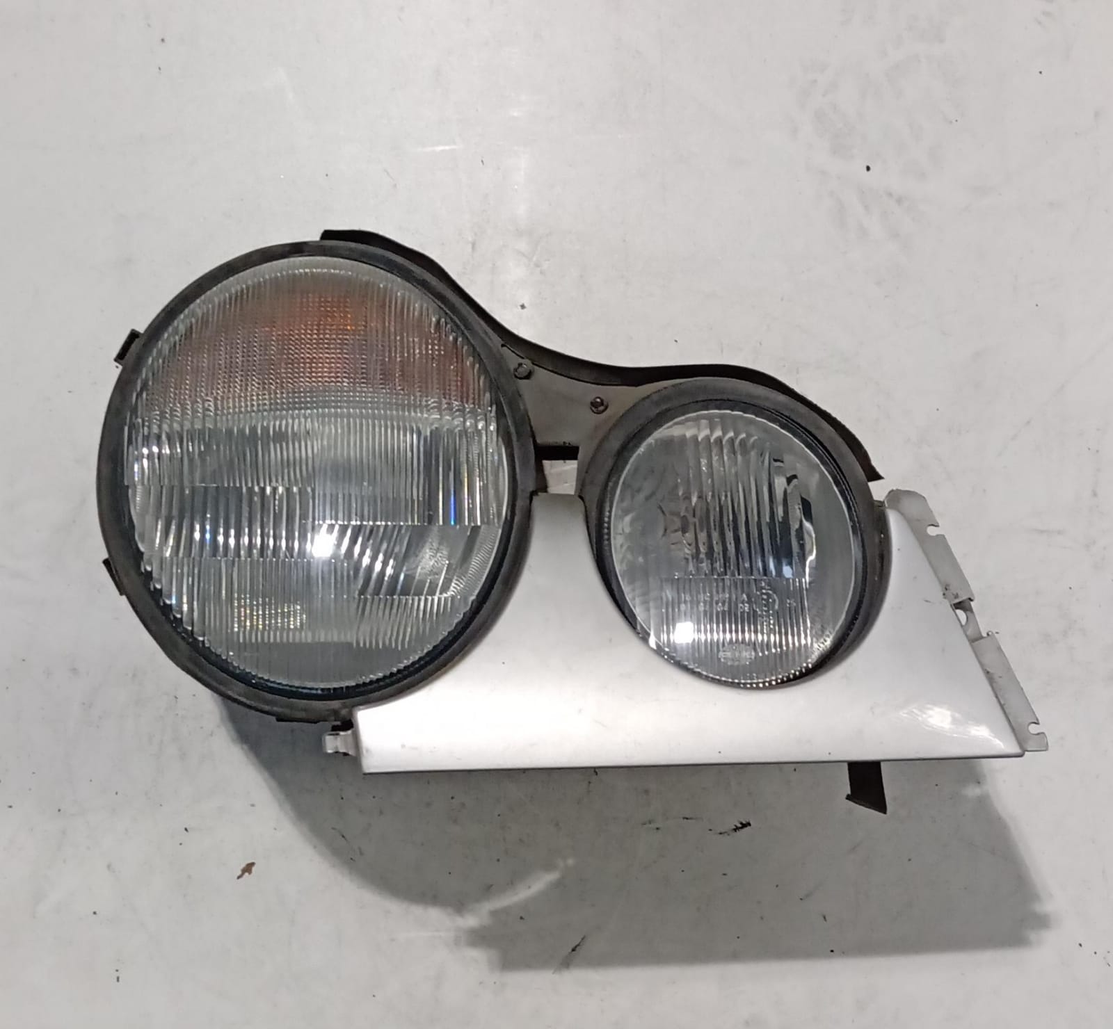 Fanale anteriore destro