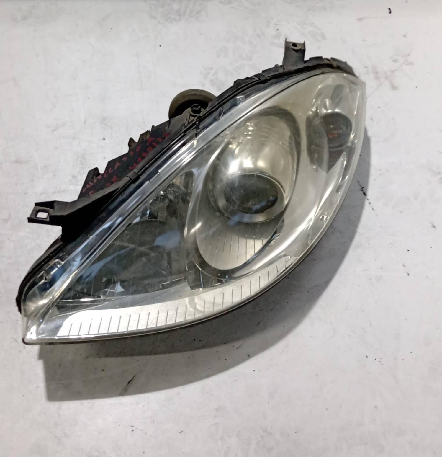 Fanale anteriore sinistro