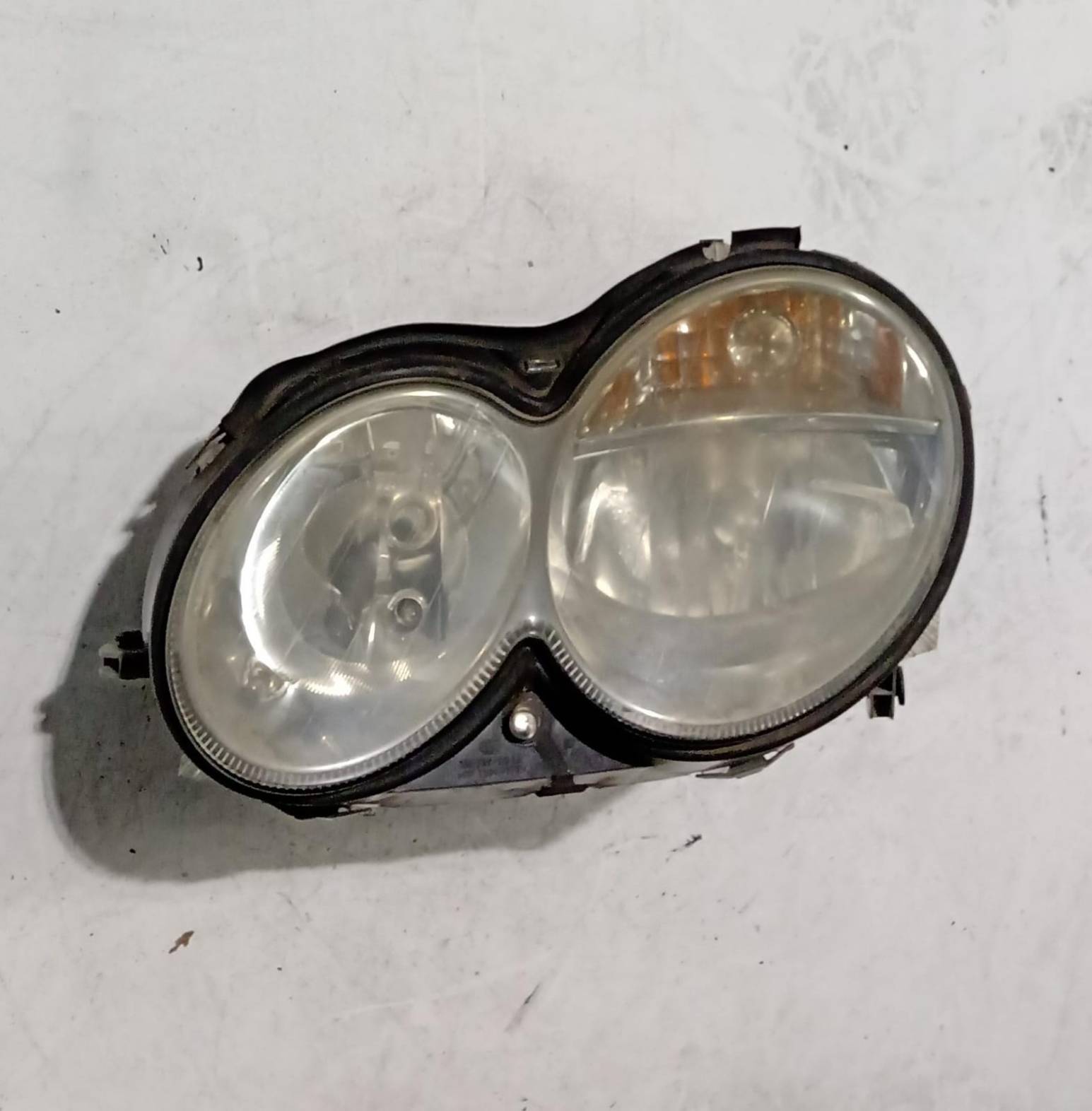 Fanale anteriore sinistro