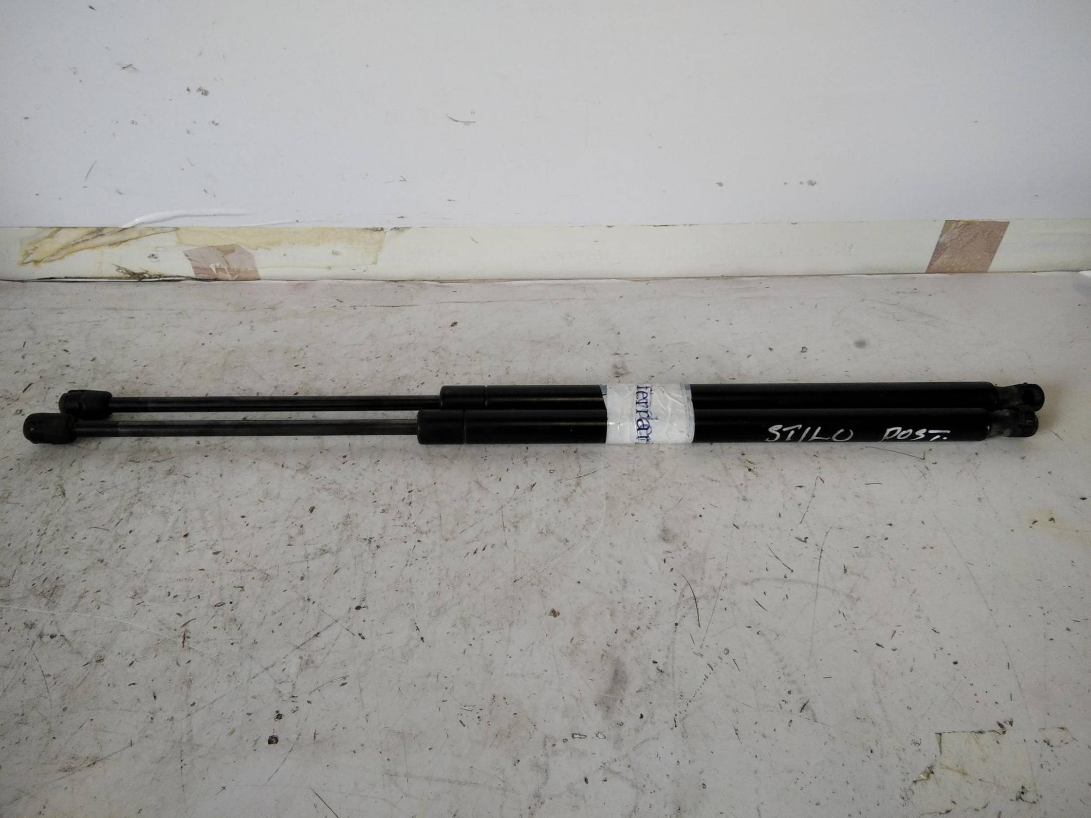 Asta ammortizzante portello post. sx.