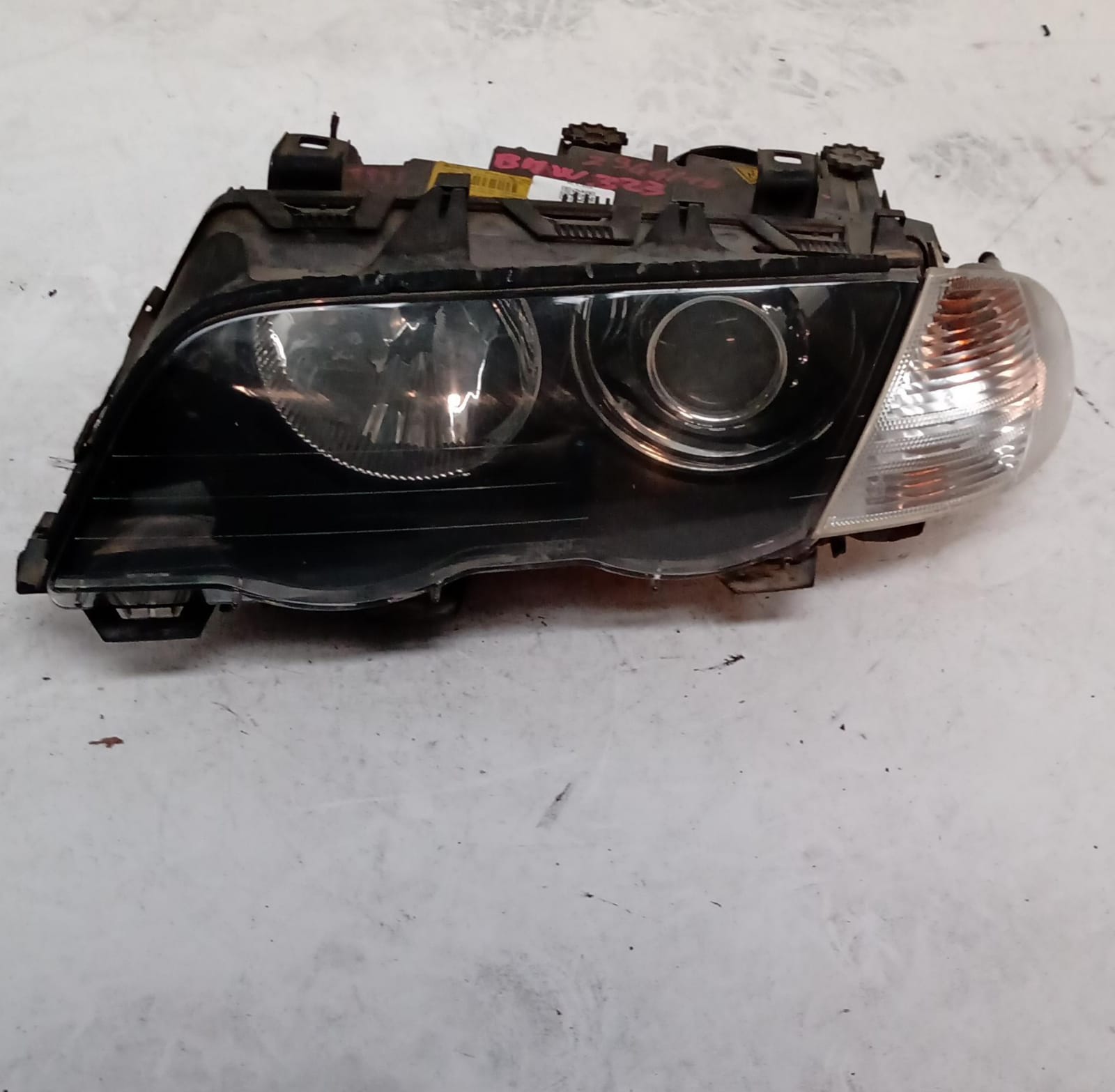 Fanale anteriore sinistro