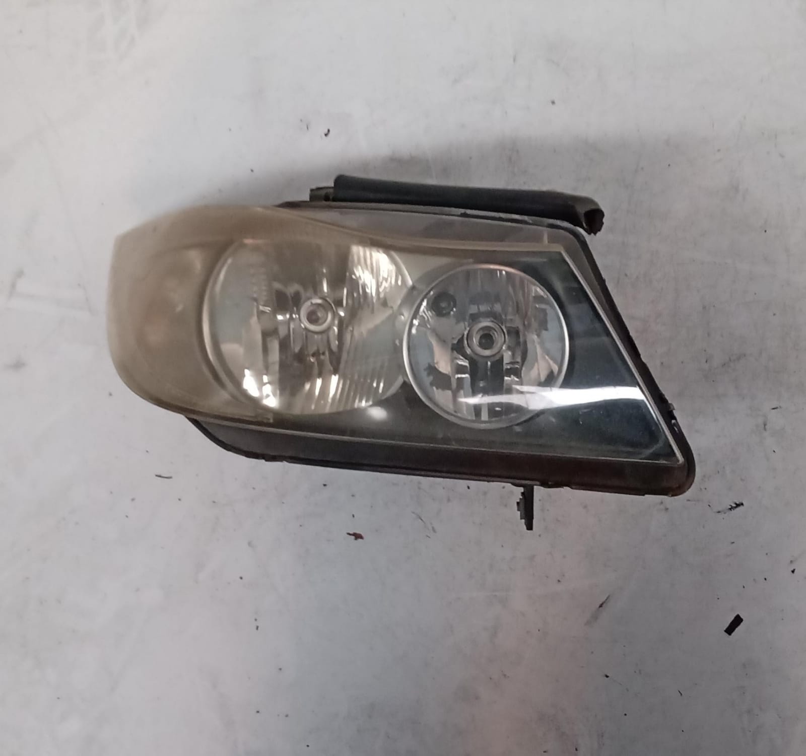 Fanale anteriore destro