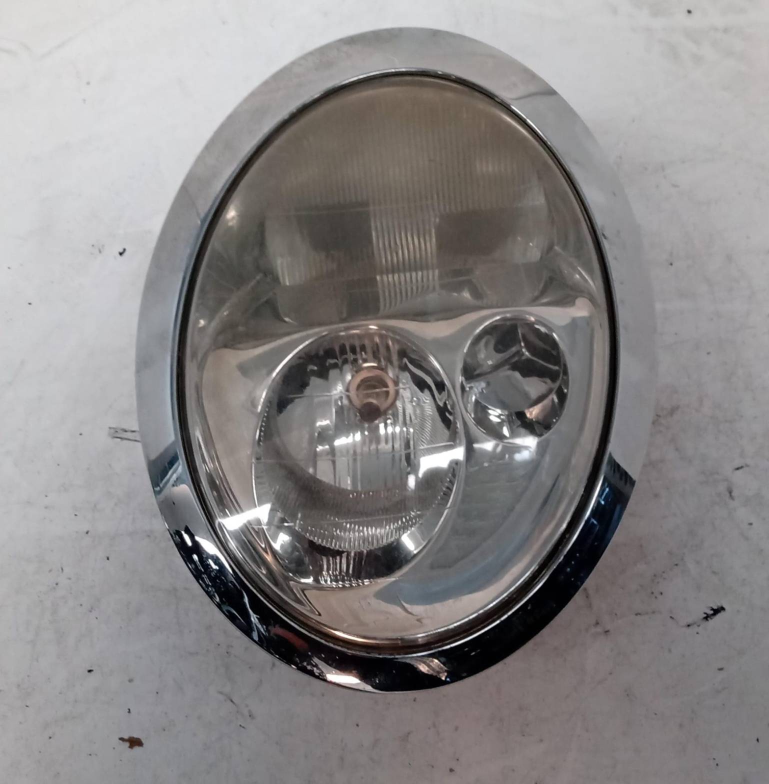 Fanale anteriore sinistro