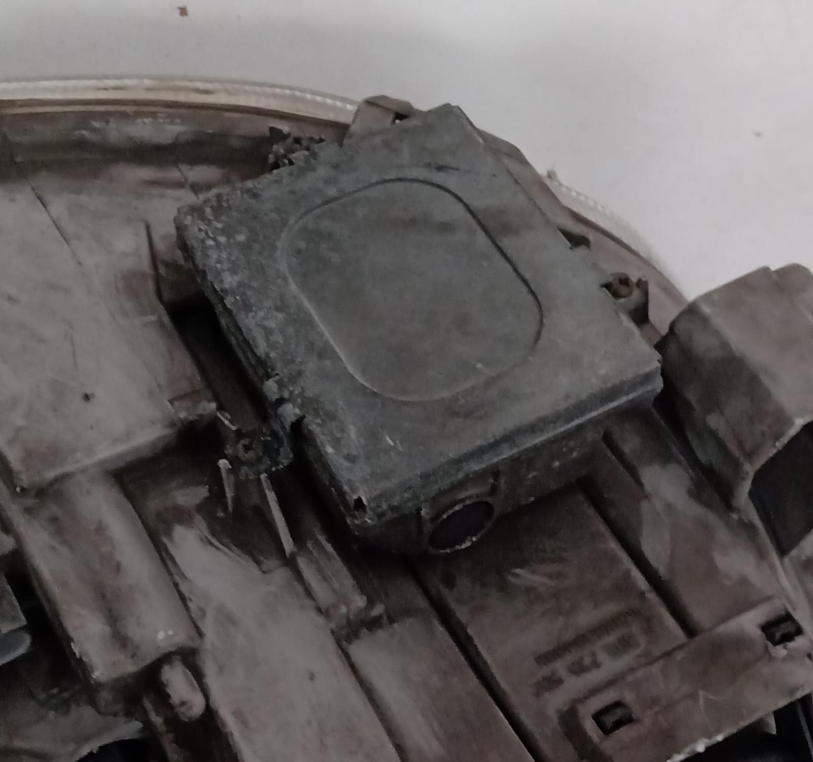 Fanale anteriore sinistro