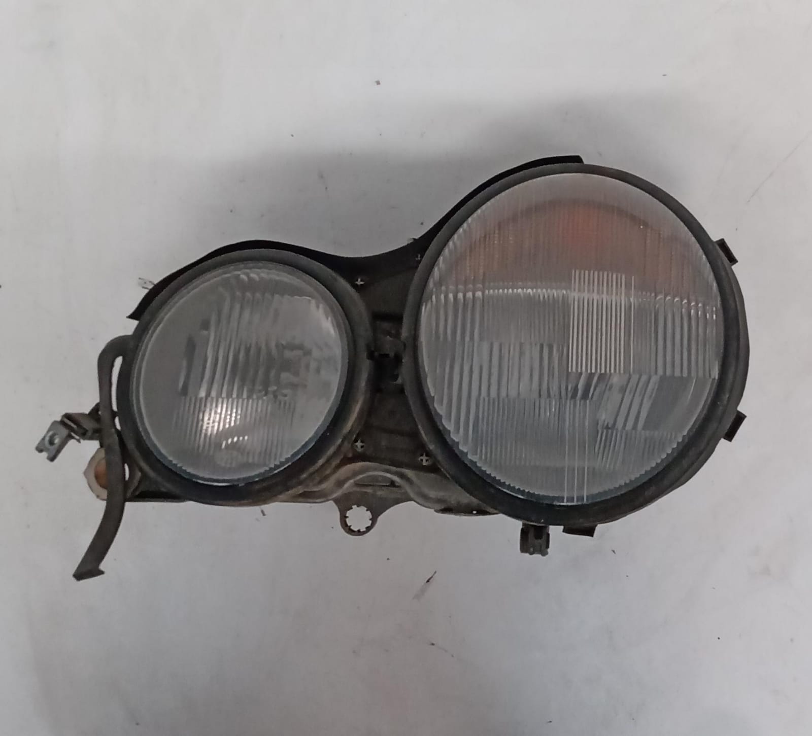 Fanale anteriore sinistro