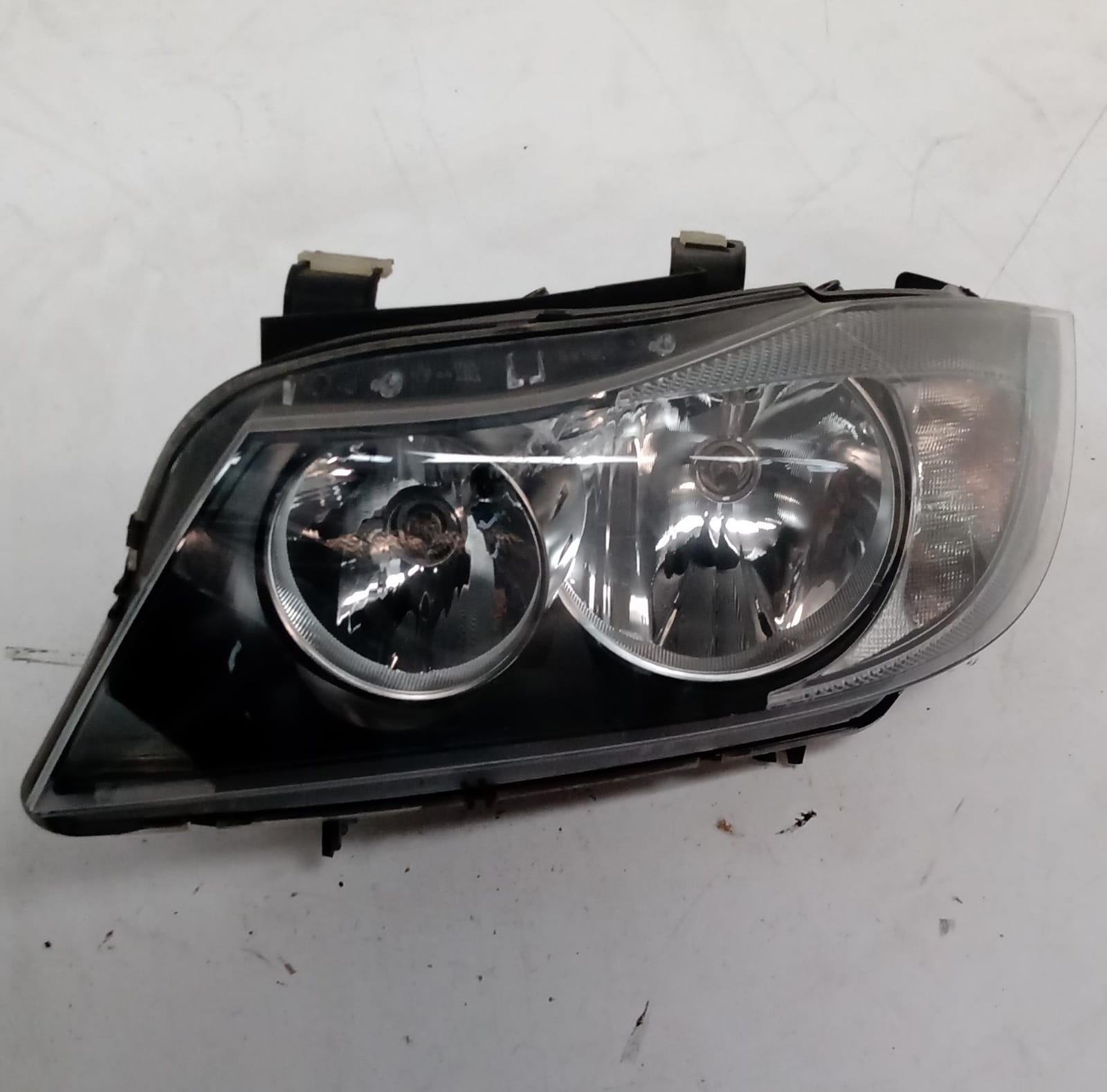 Fanale anteriore sinistro