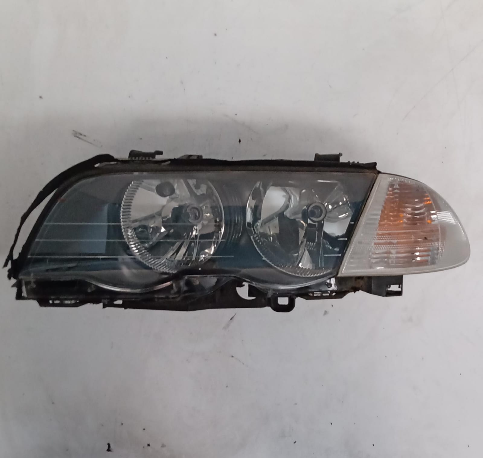 Fanale anteriore sinistro