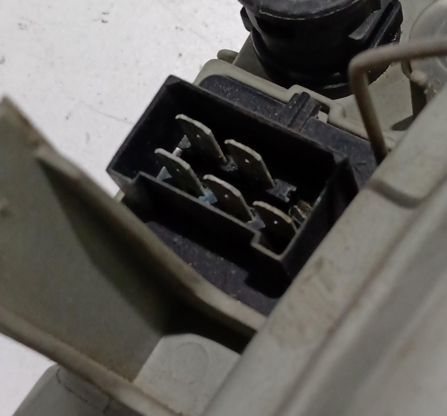 Fanale anteriore sinistro