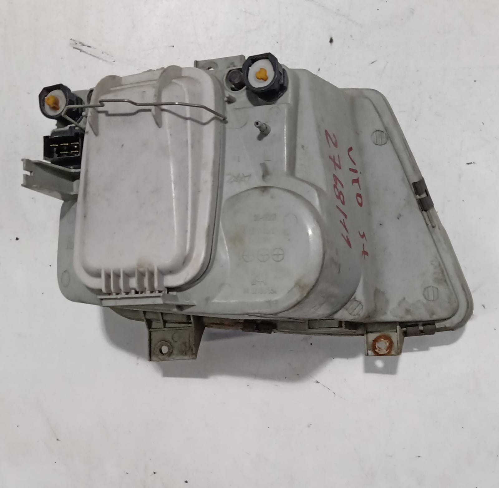 Fanale anteriore sinistro