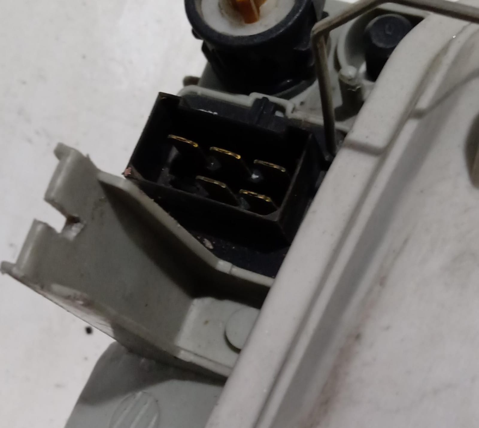 Fanale anteriore sinistro