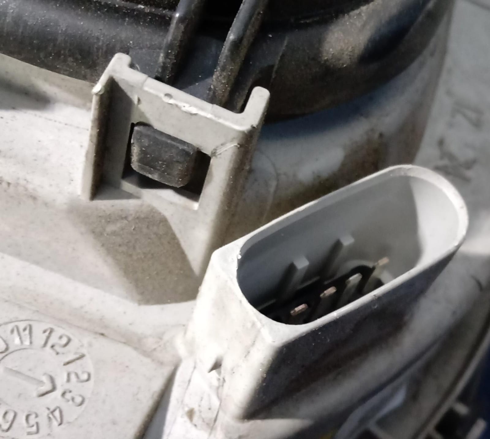 Fanale anteriore sinistro