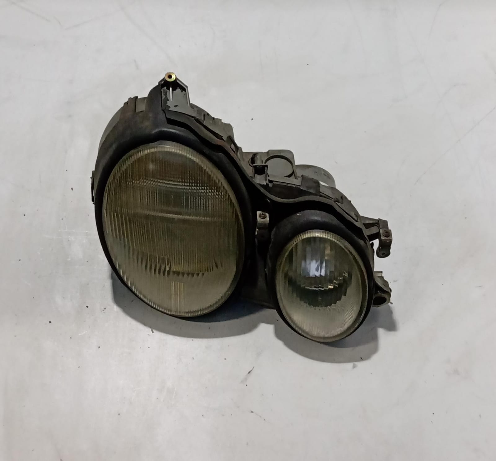 Fanale anteriore destro