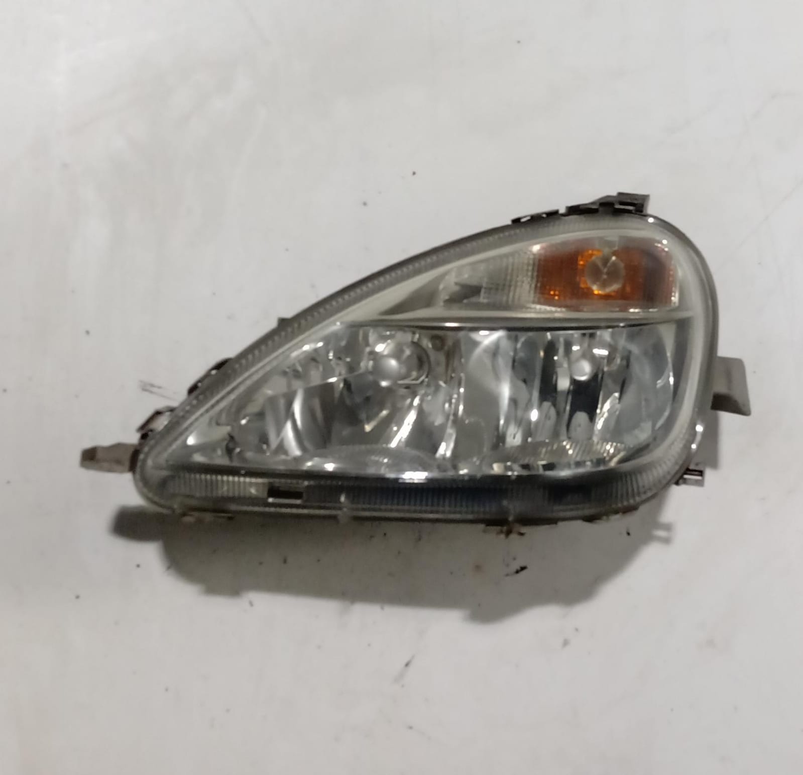 Fanale anteriore sinistro