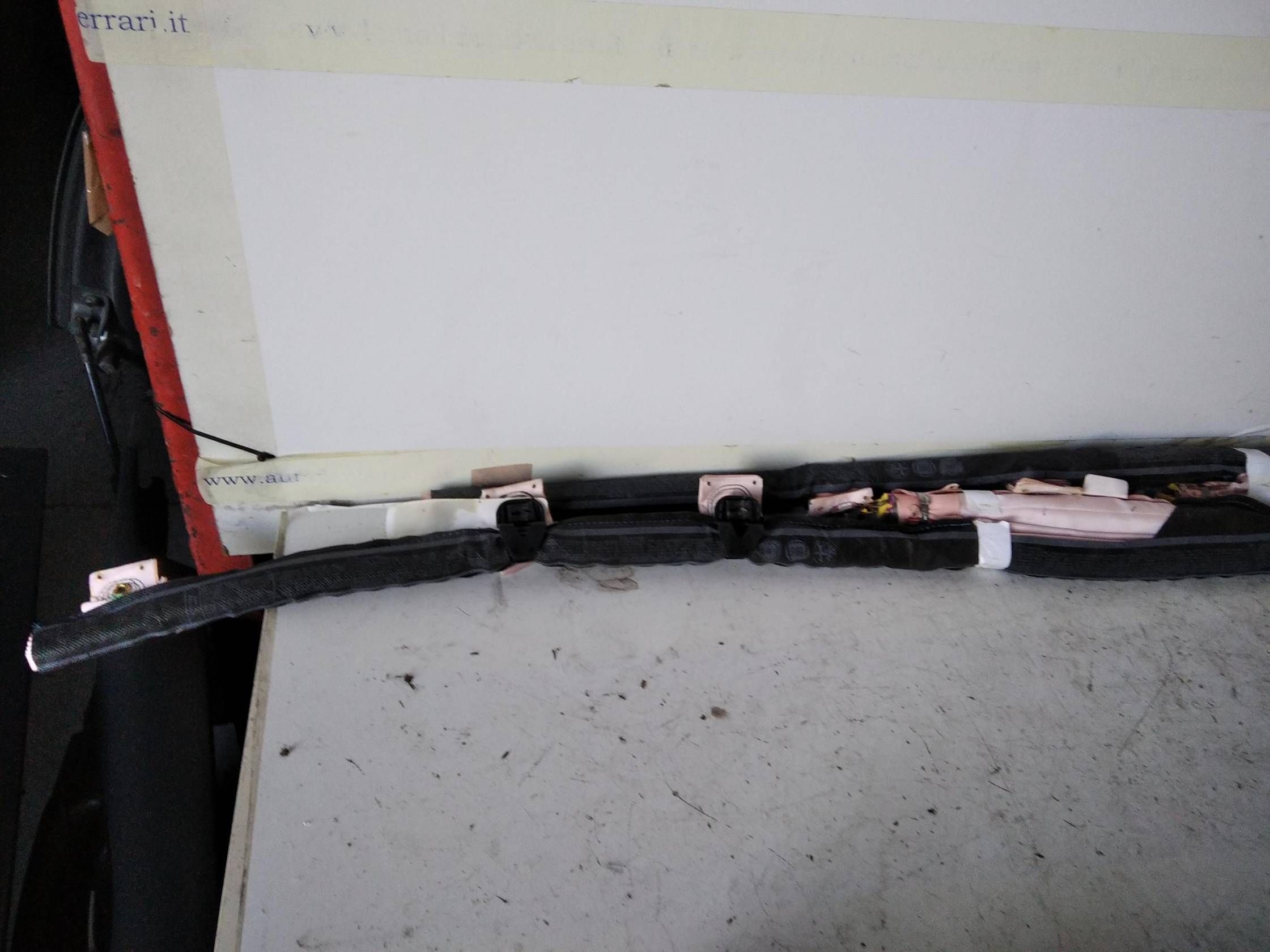 Dispositivo airbag a tendina sx.