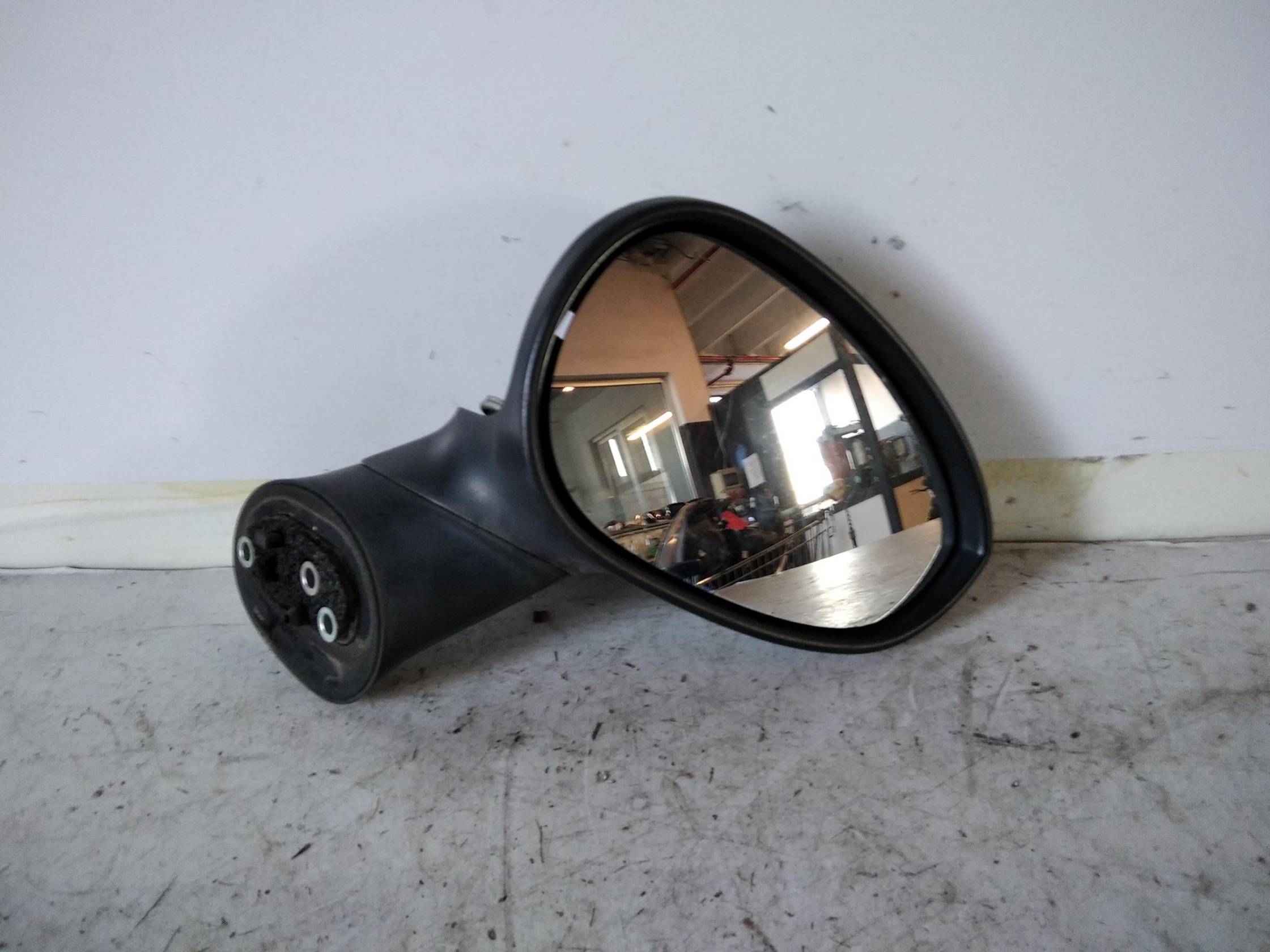 Retrovisore est. dx.