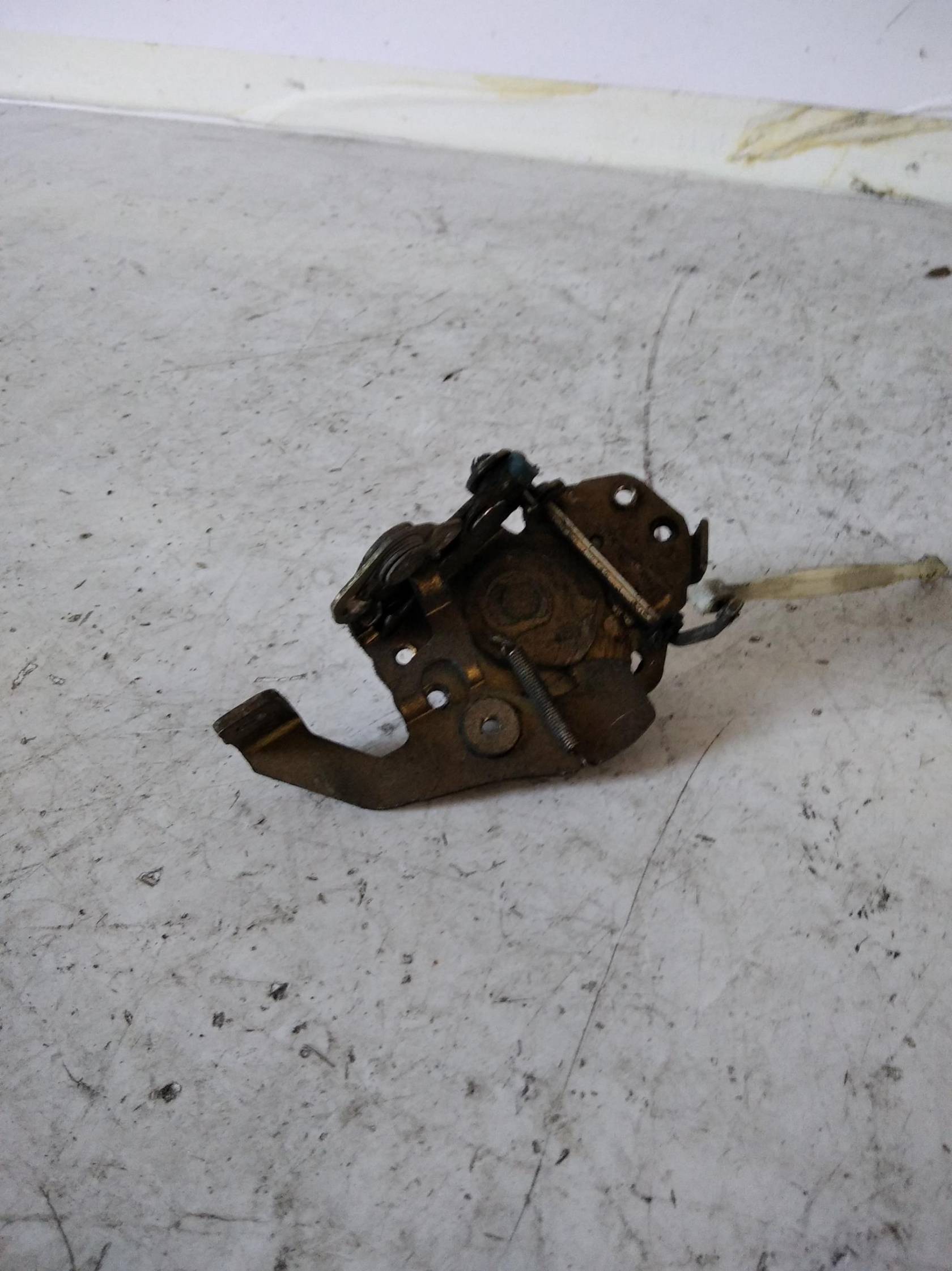 Serratura porta ant. dx.