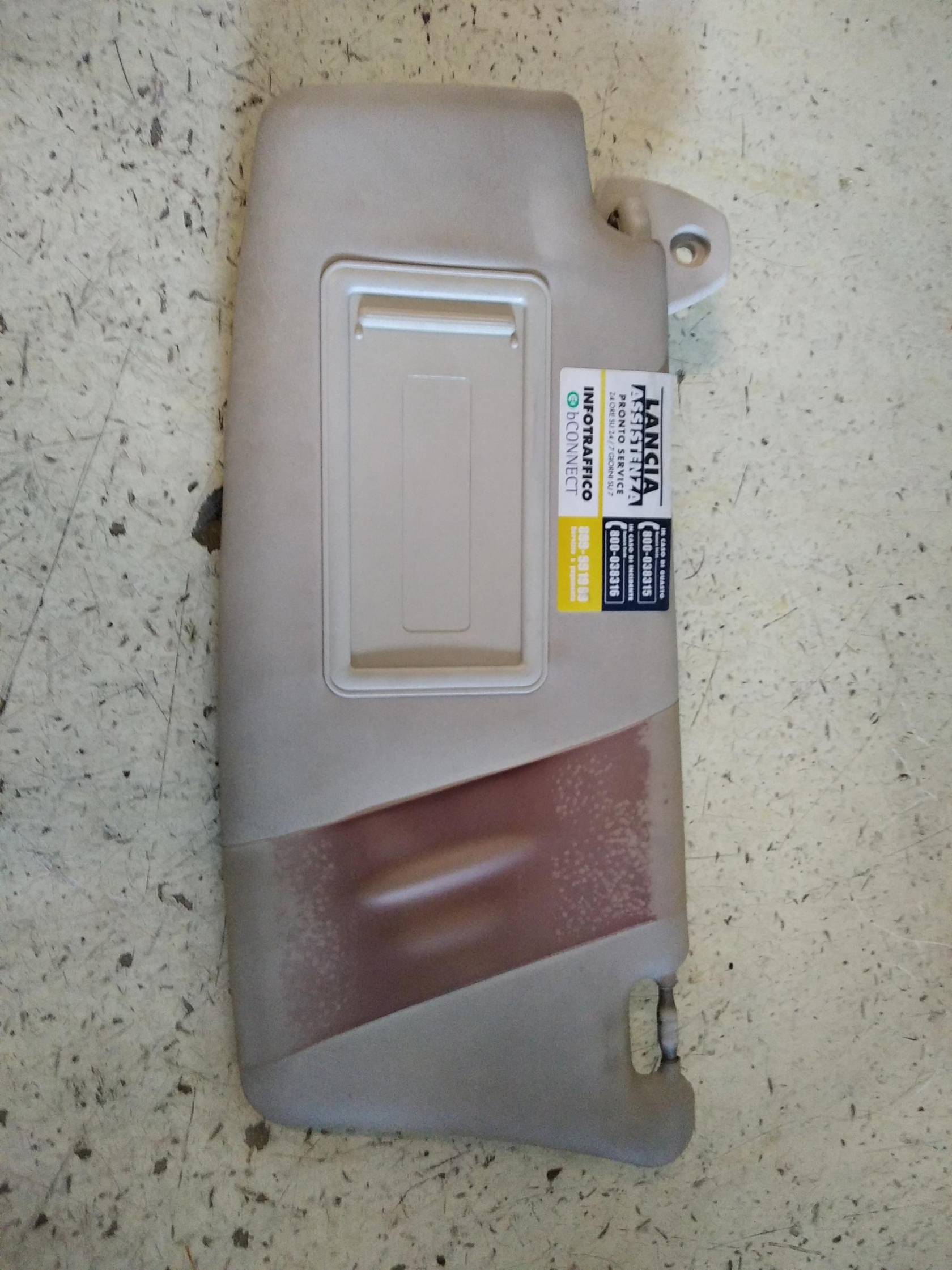 Aletta parasole parabrezza sx.