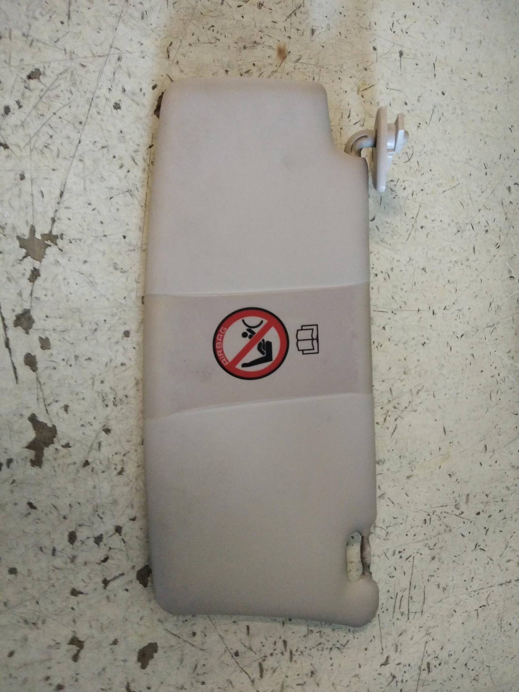 Aletta parasole parabrezza dx.