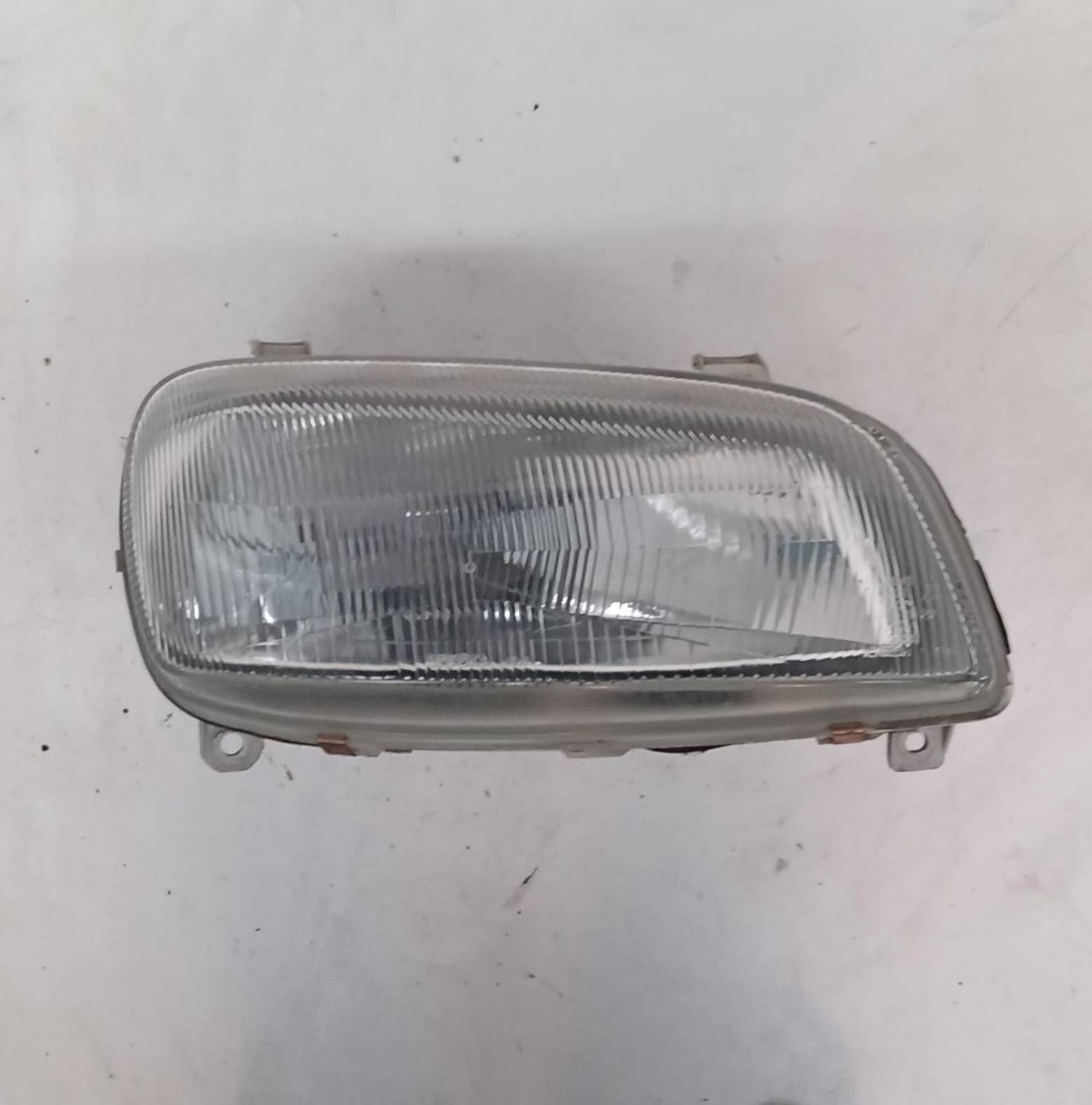 Fanale anteriore destro