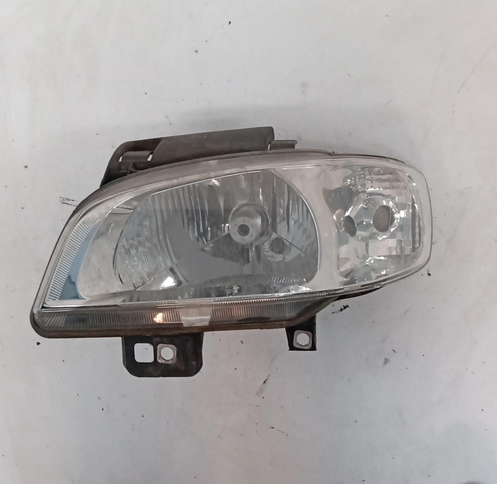 Fanale anteriore sinistro