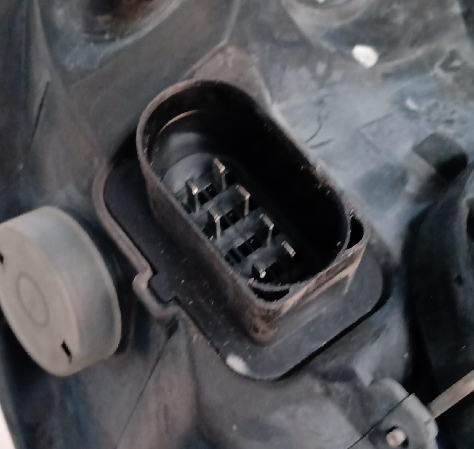 Fanale anteriore sinistro