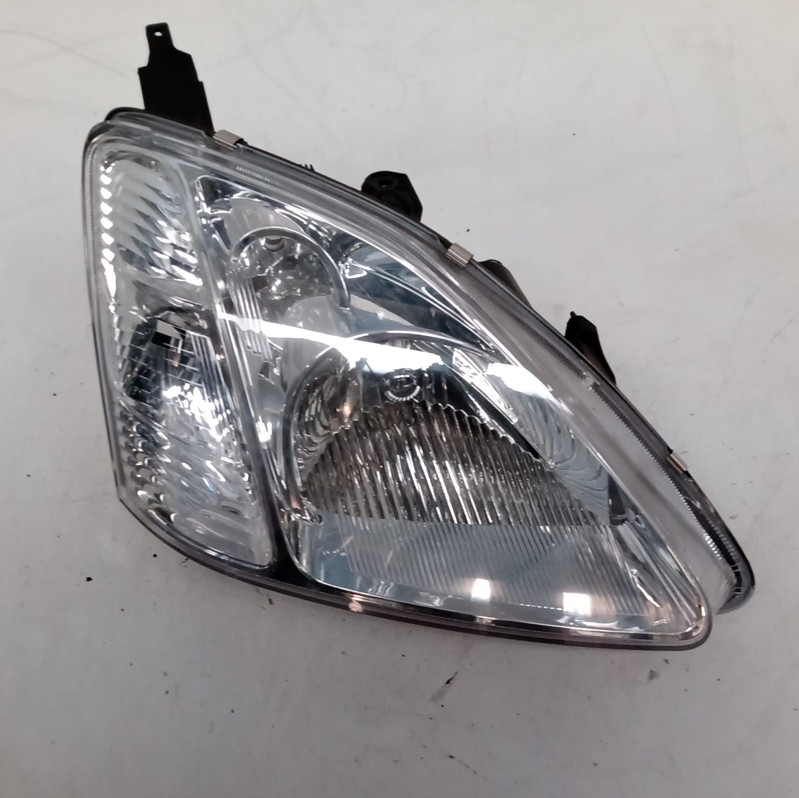 Fanale anteriore destro