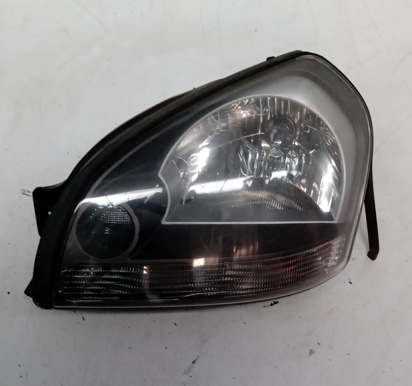 Fanale anteriore sinistro