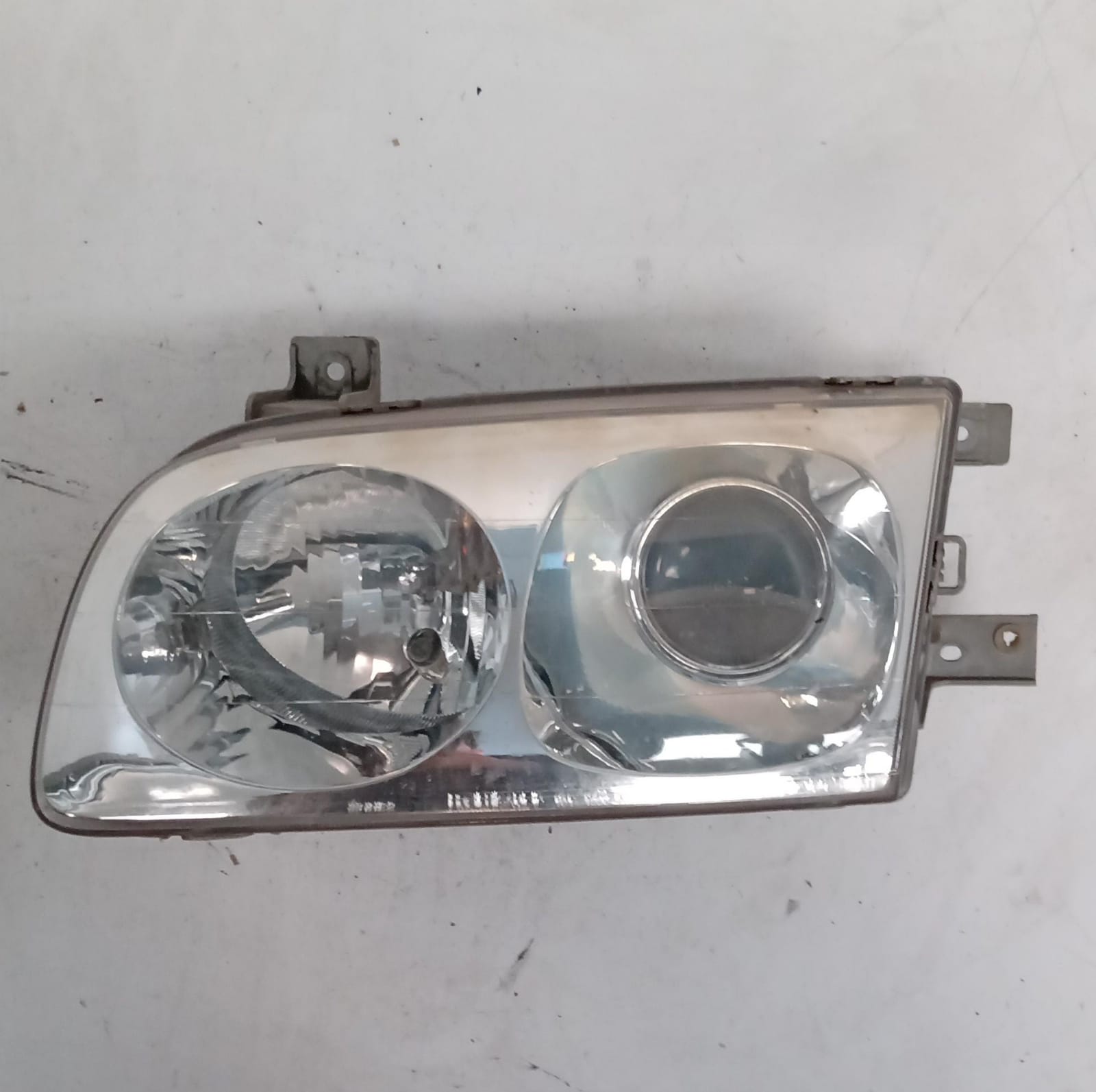 Fanale anteriore sinistro