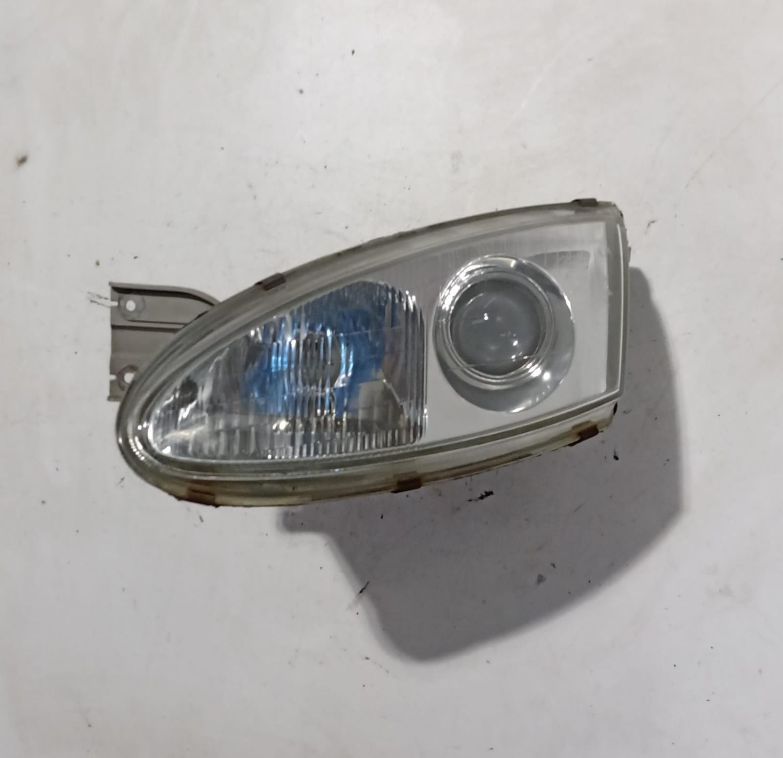 Fanale anteriore sinistro