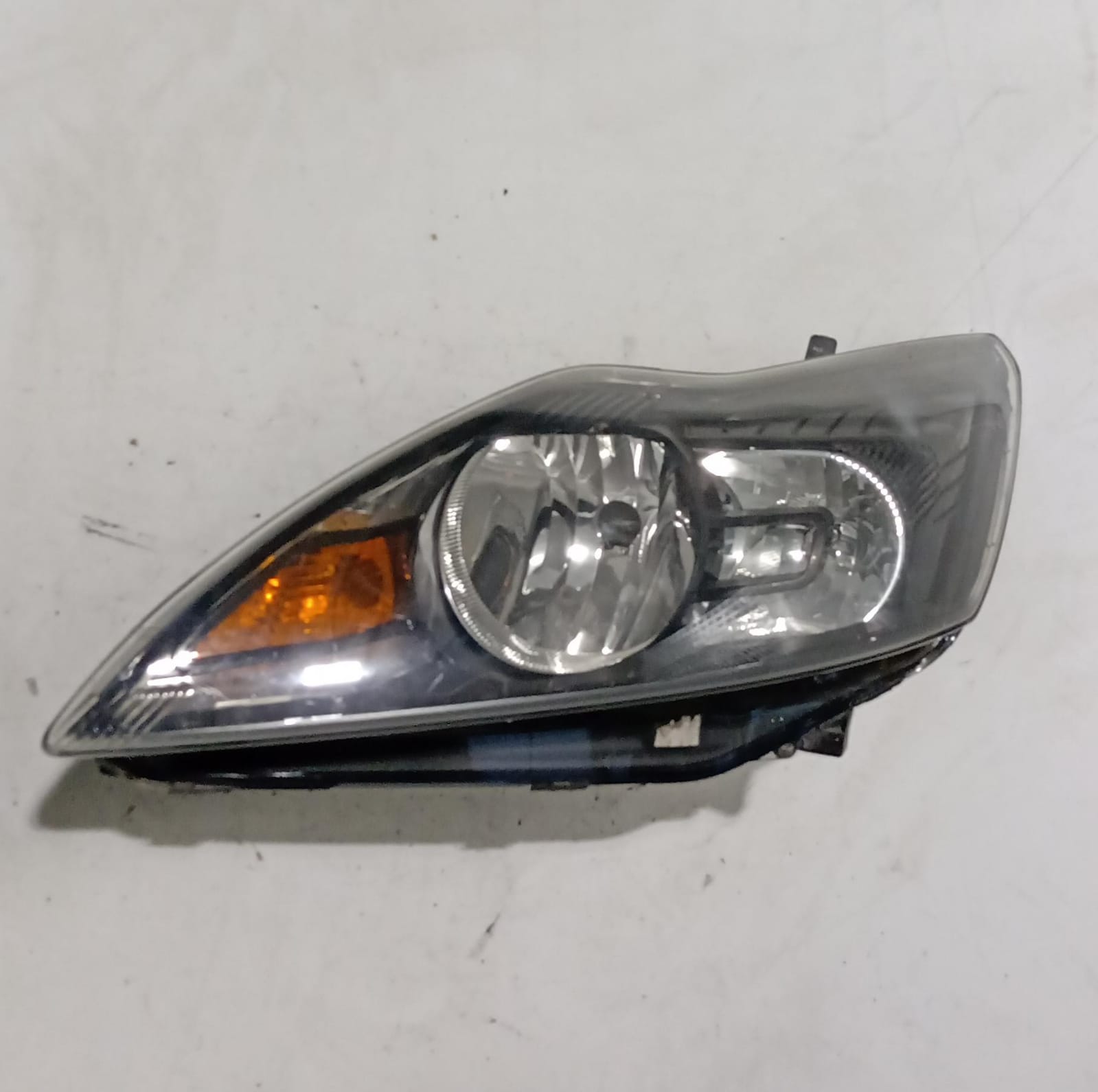 Fanale anteriore sinistro