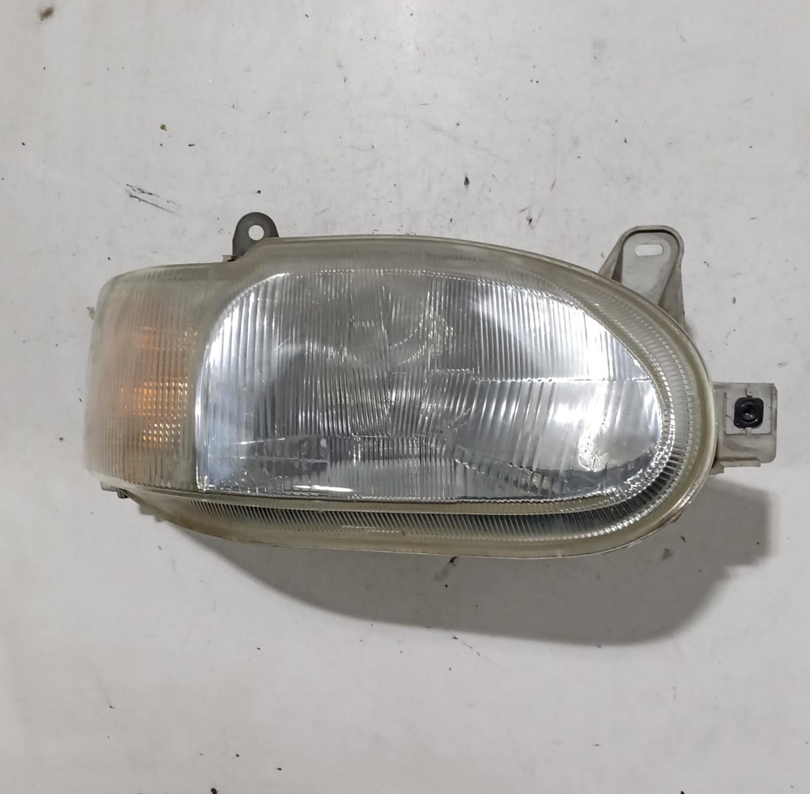 Fanale anteriore destro