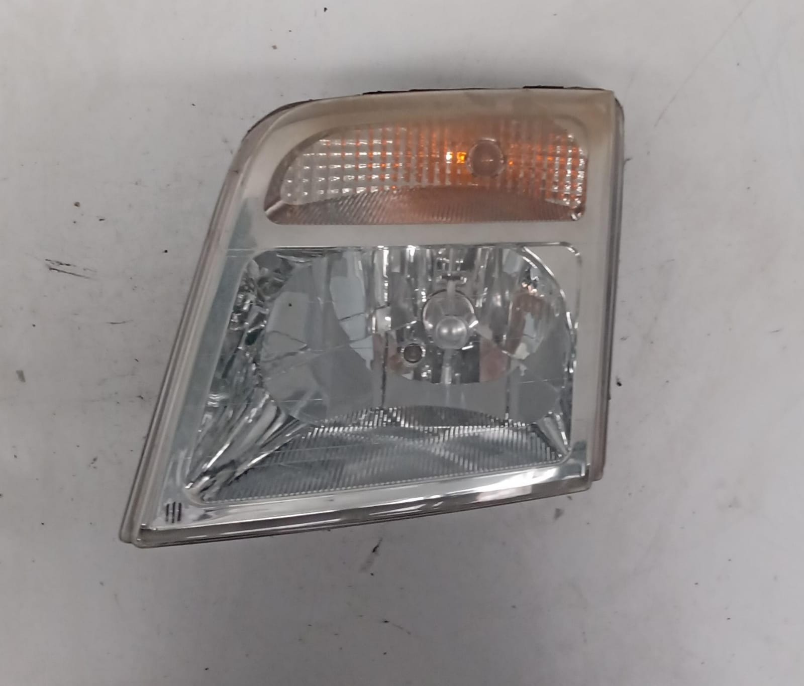 Fanale anteriore sinistro