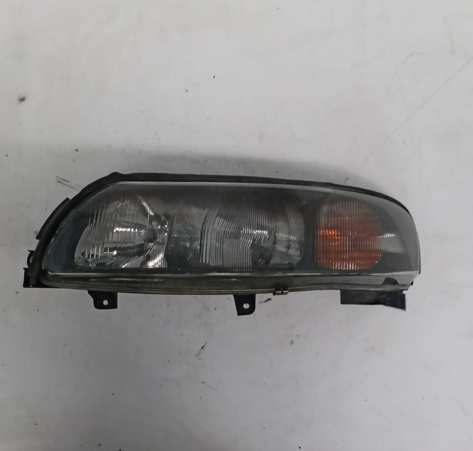 Fanale anteriore sinistro