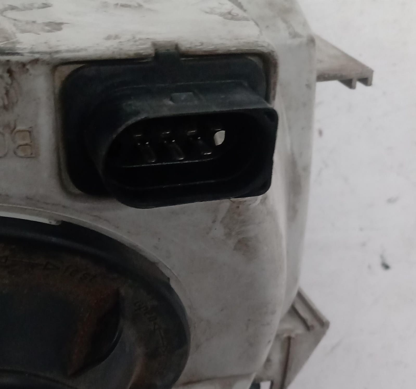 Fanale anteriore sinistro