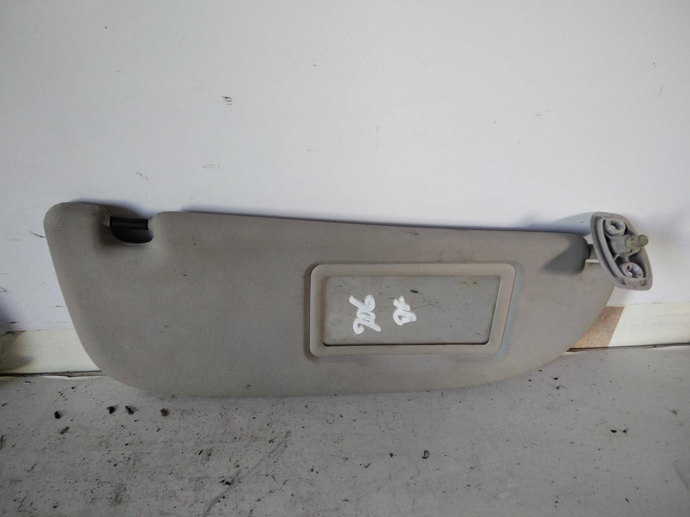 Aletta parasole parabrezza