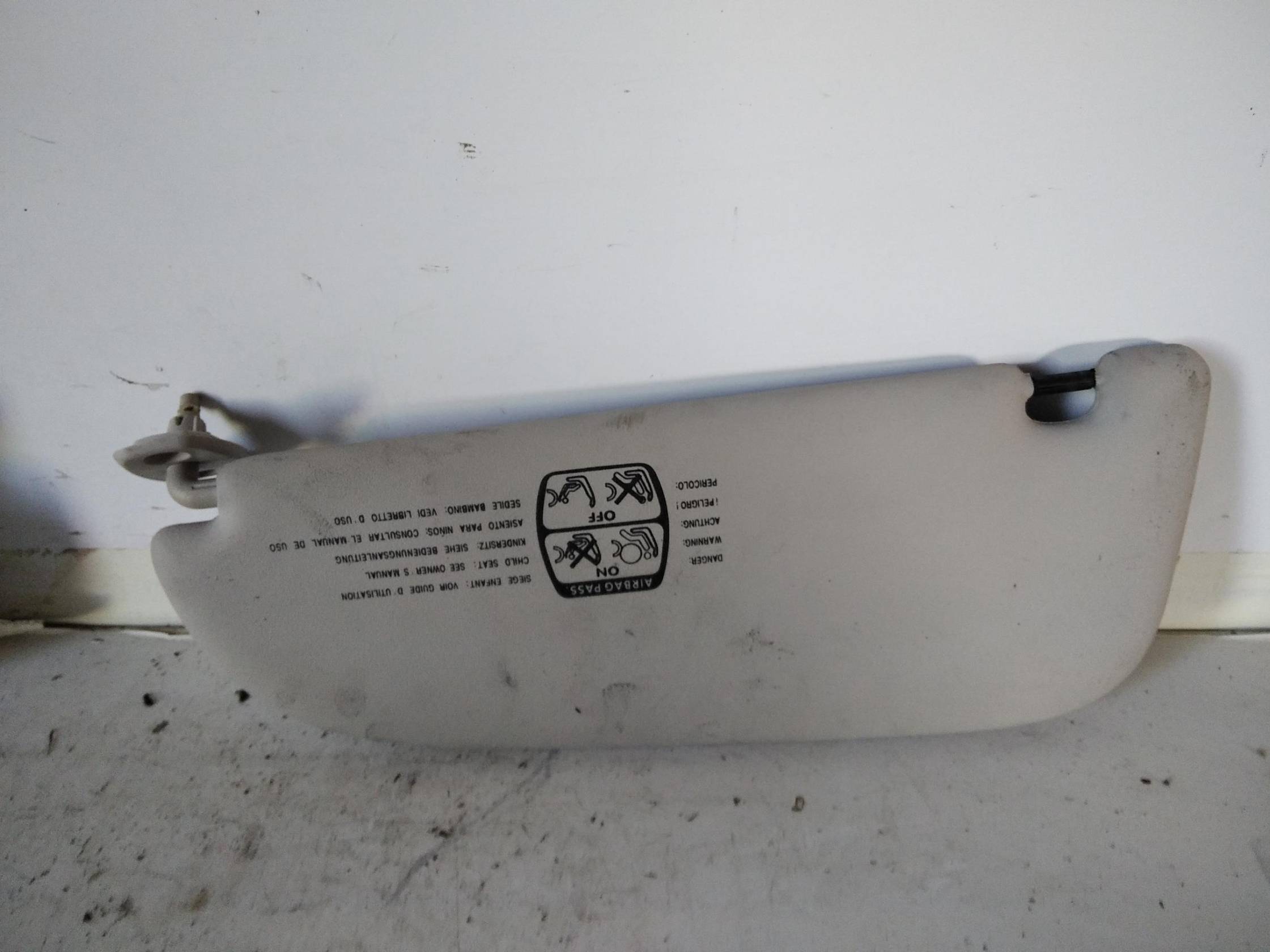 Aletta parasole parabrezza