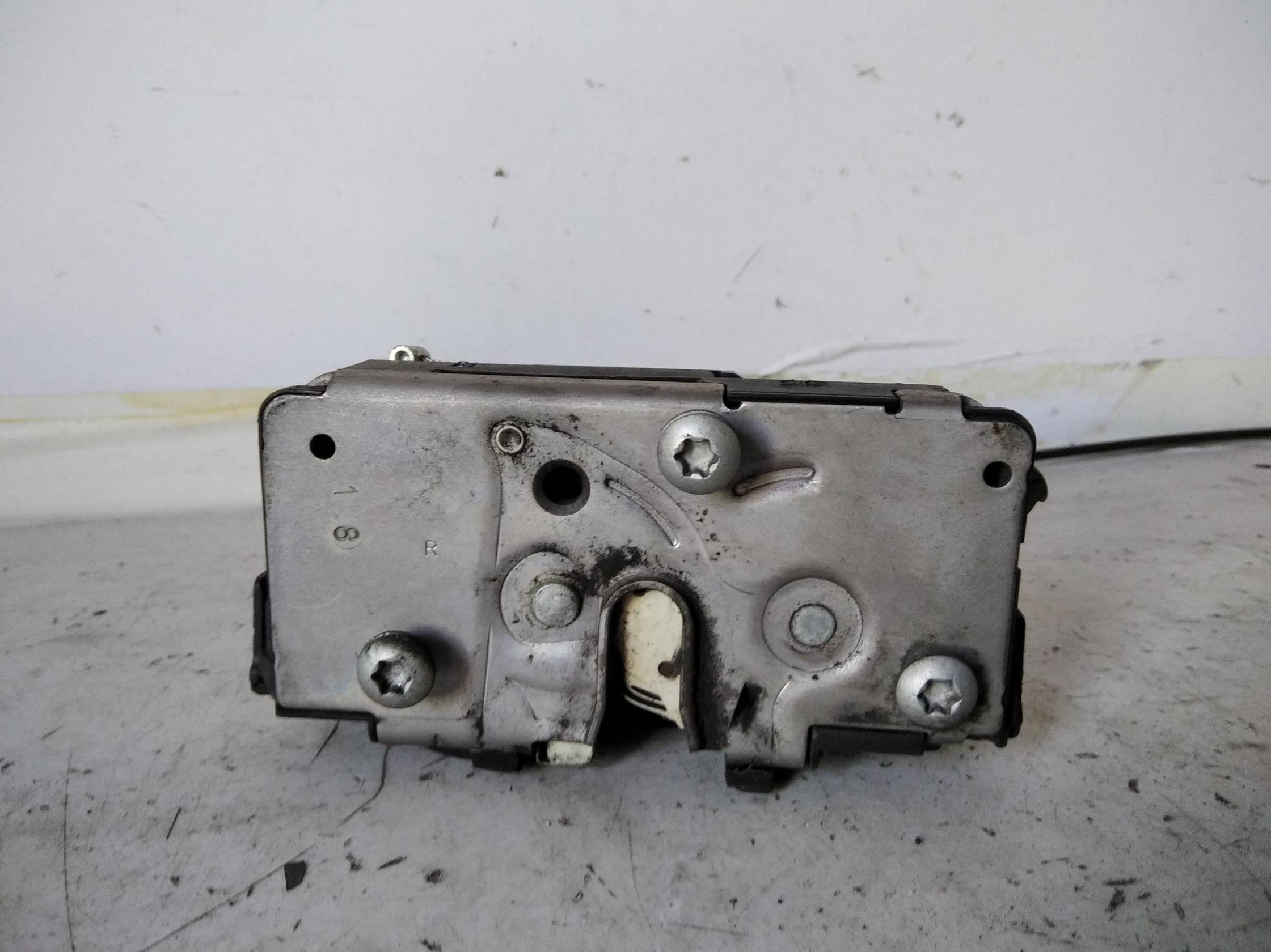 Serratura porta post. dx.