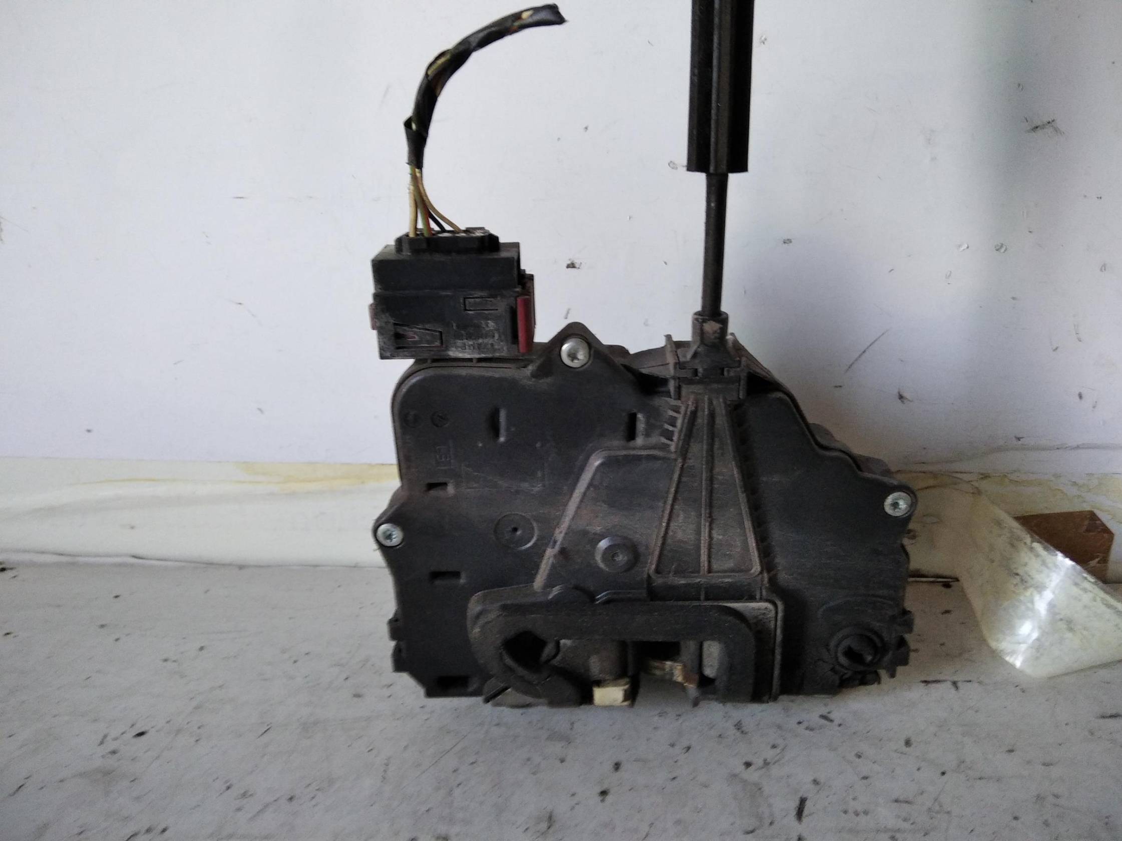 Serratura porta post. sx.