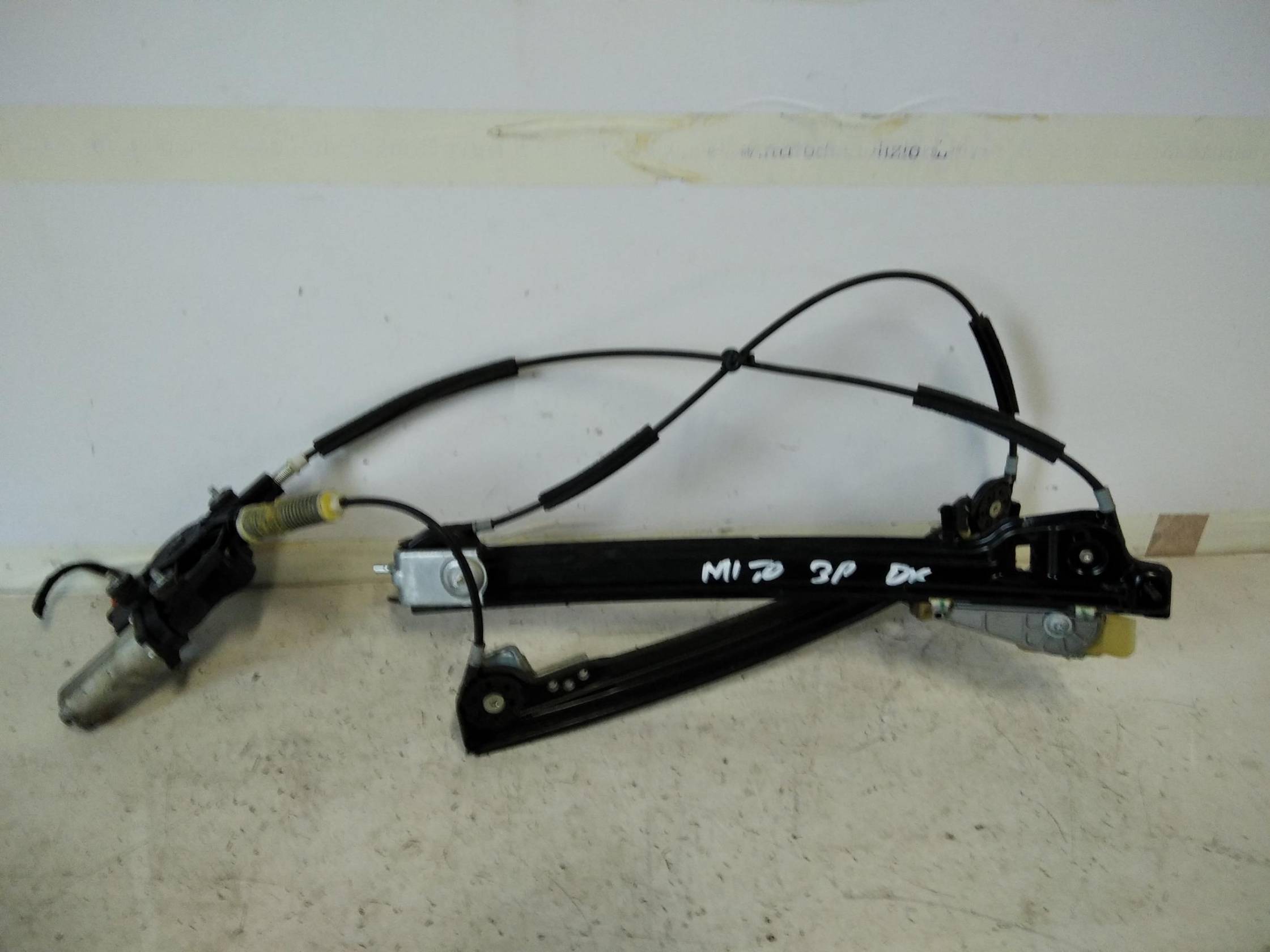 Alzacristallo elettr. porta ant. dx.