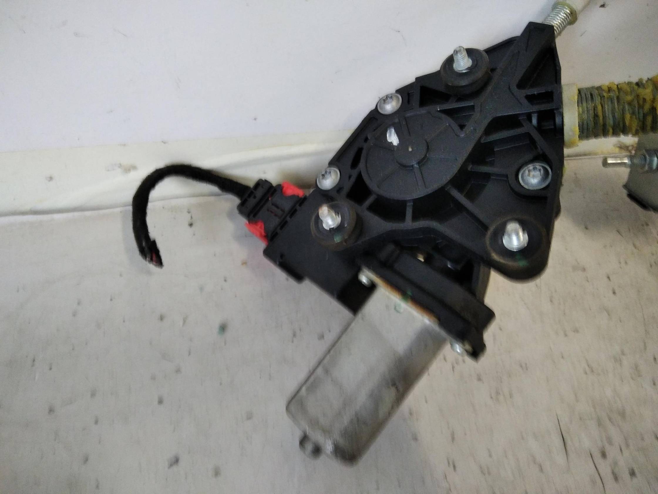 Alzacristallo elettr. porta ant. dx.