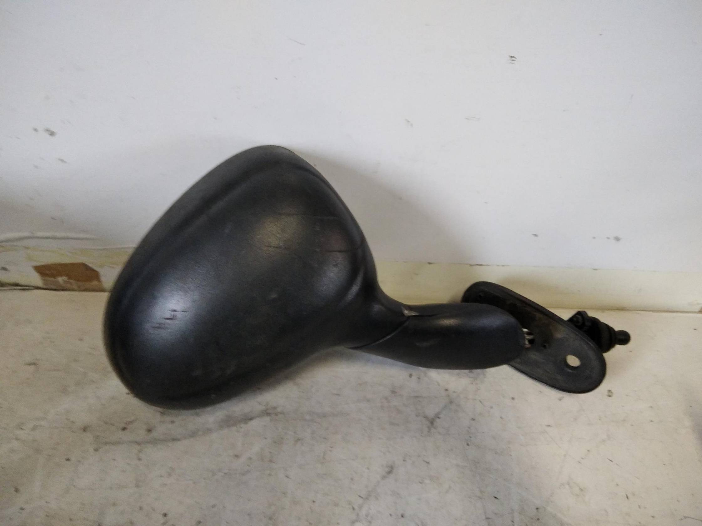 Retrovisore est. dx.