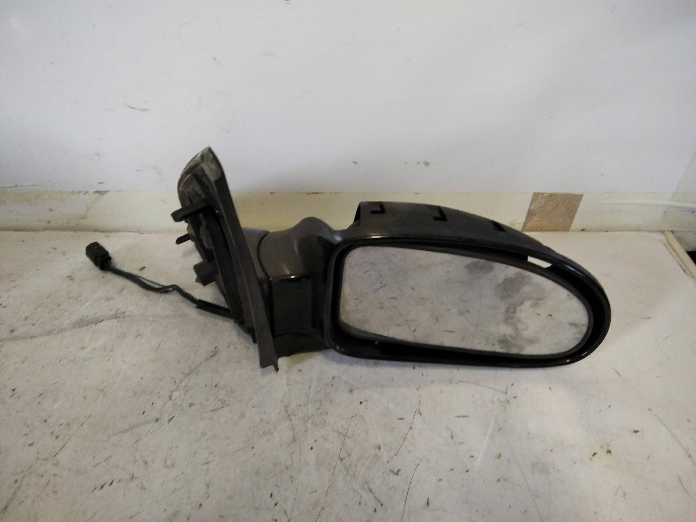 Retrovisore est. regolaz. elettr. dx.