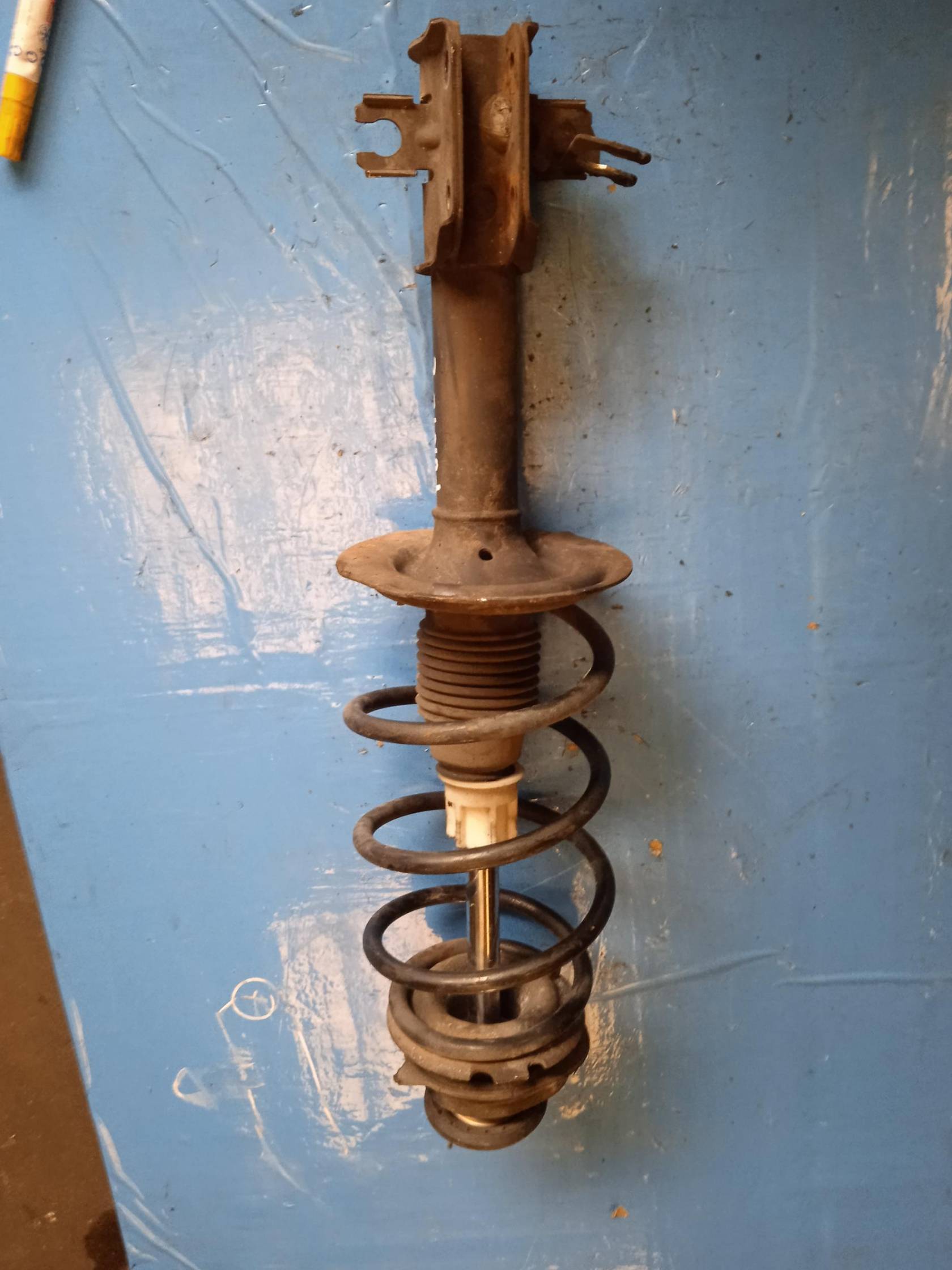 Ammortizzatore ant. dx.