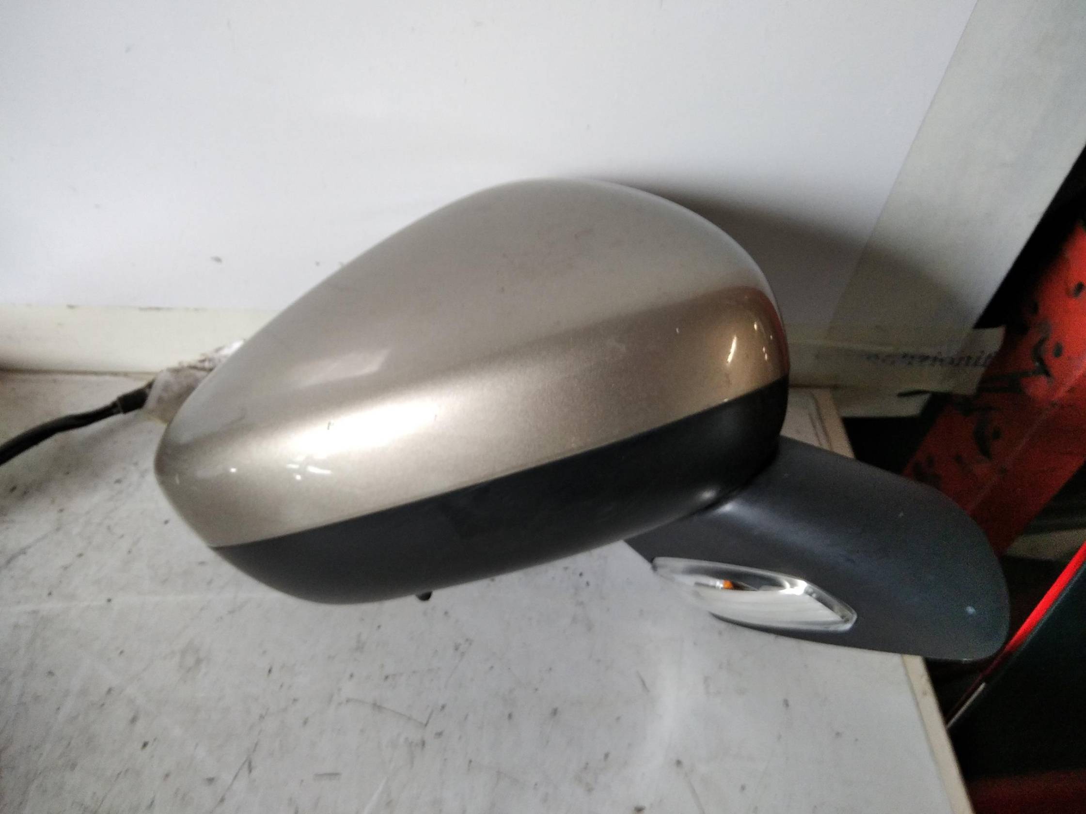 Retrovisore est. regolaz. elettr. dx.