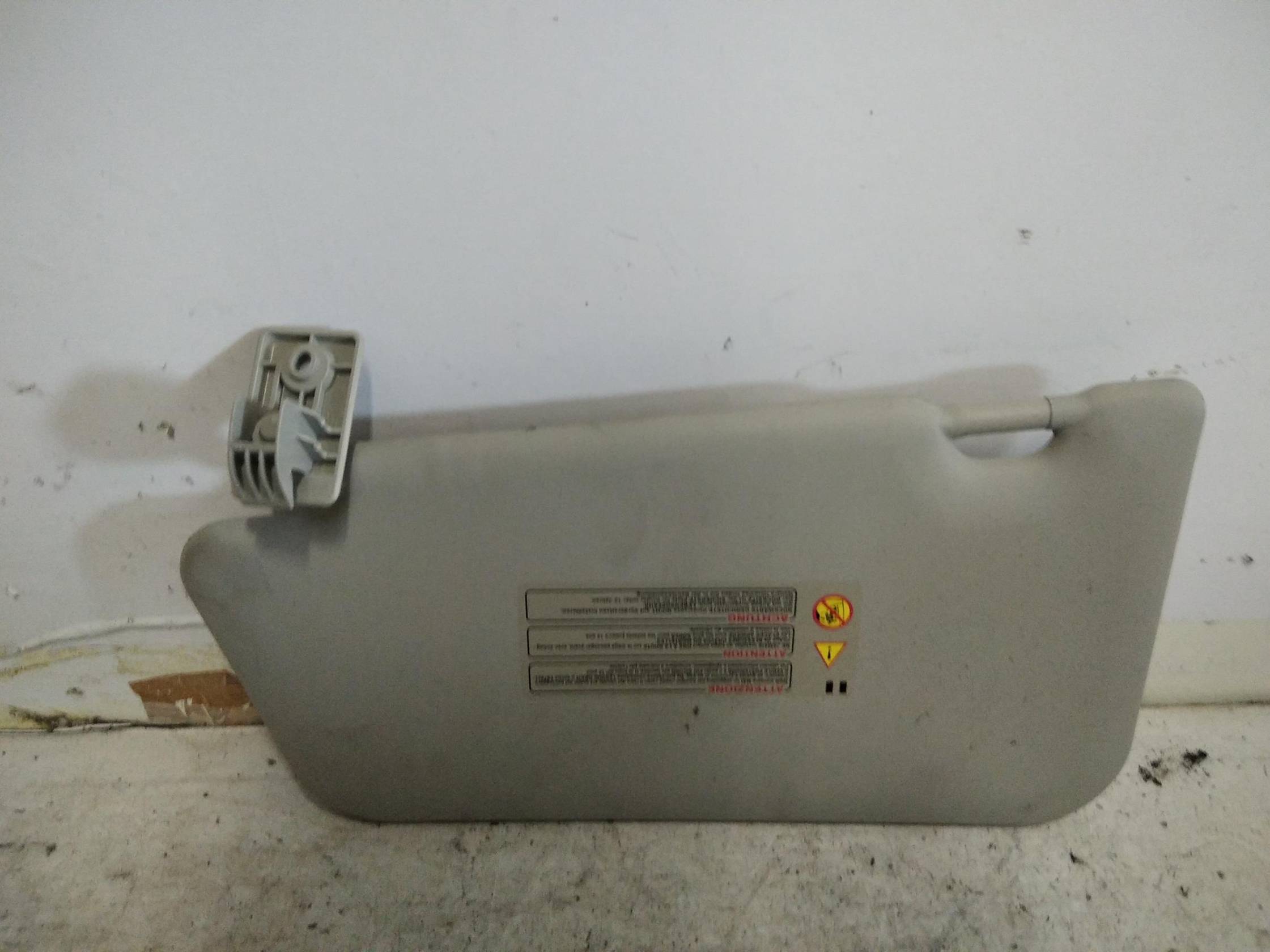 Aletta parasole parabrezza dx.