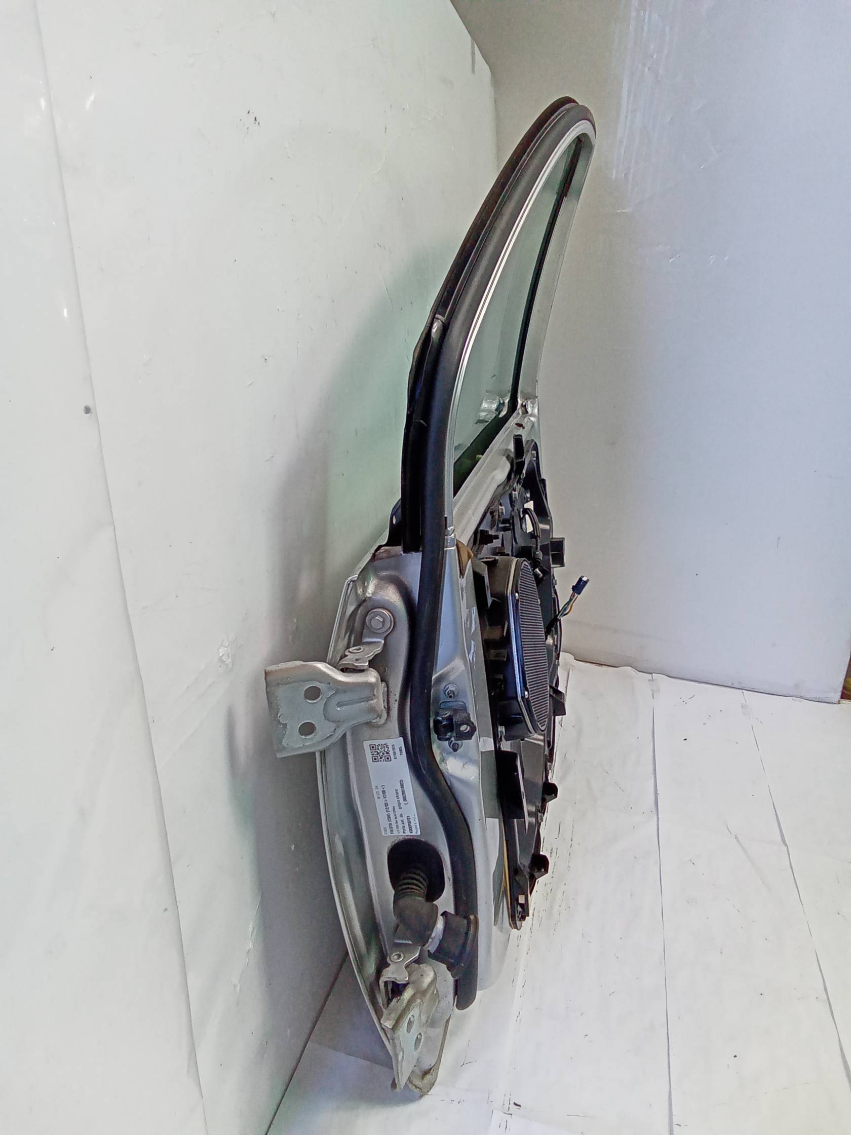 Porta ant. dx. grigio chiaro Porta ant. dx. grigio chiaro